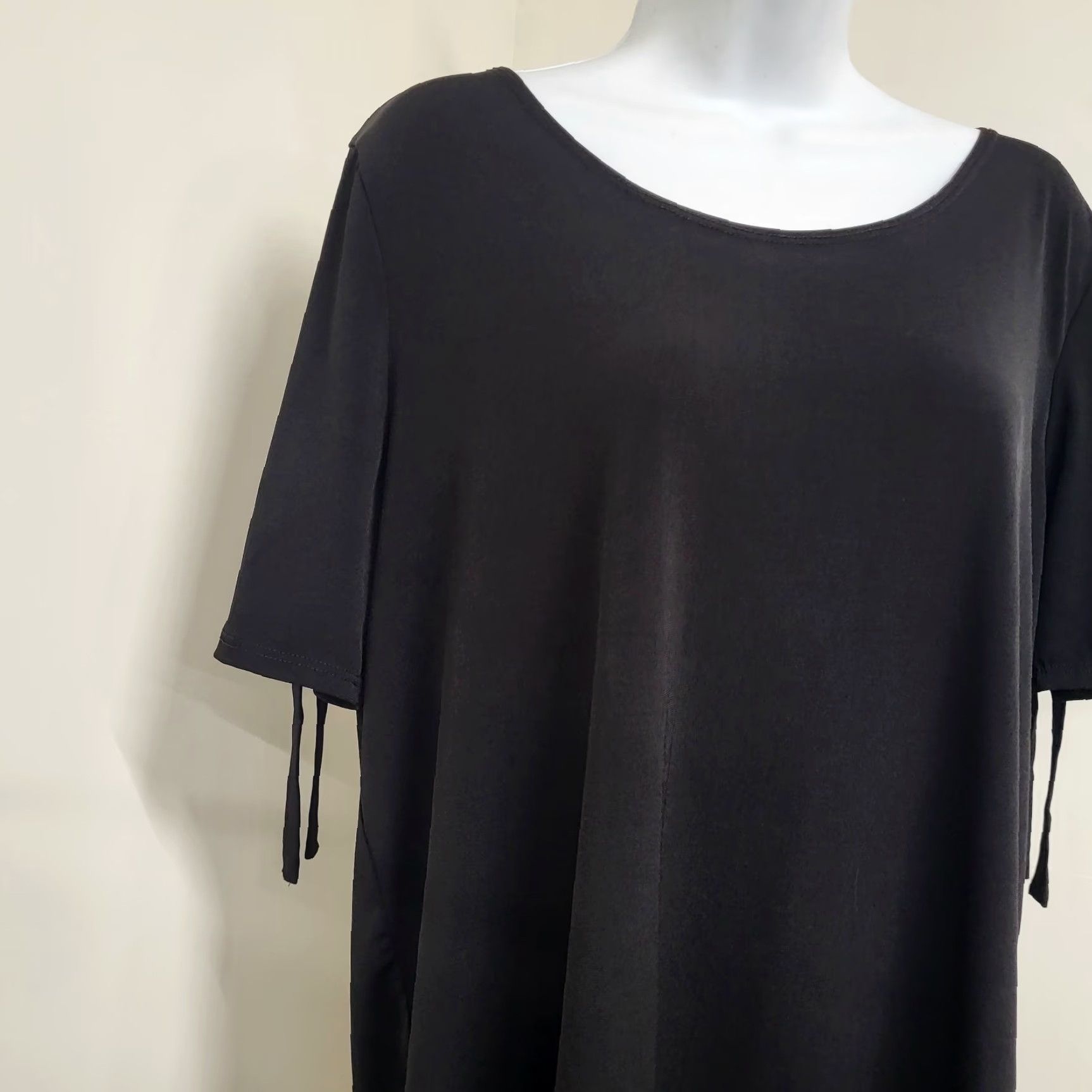 Vintage Espresso Shirt Blouse Women's Large Black Short Sleeves Round Neckline Polyester Tie Bow Size L / US 10 / IT 46 - 3 Thumbnail