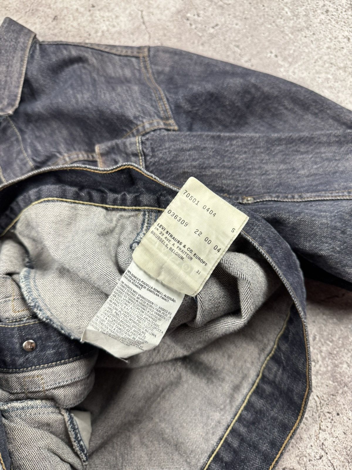 Levi's Levis Vintage Y2K Trucker Denim Jacket distressed faded Size US S / EU 44-46 / 1 - 7 Thumbnail