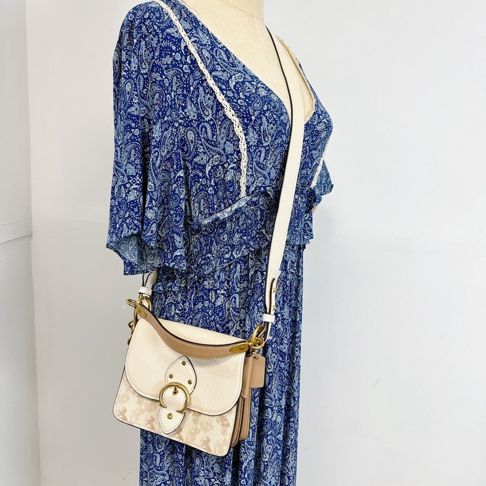 Coach Coach 4603 Beat Shoulder Bag 18 Horse Carriage Print Chalk Size ONE SIZE - 1 Thumbnail