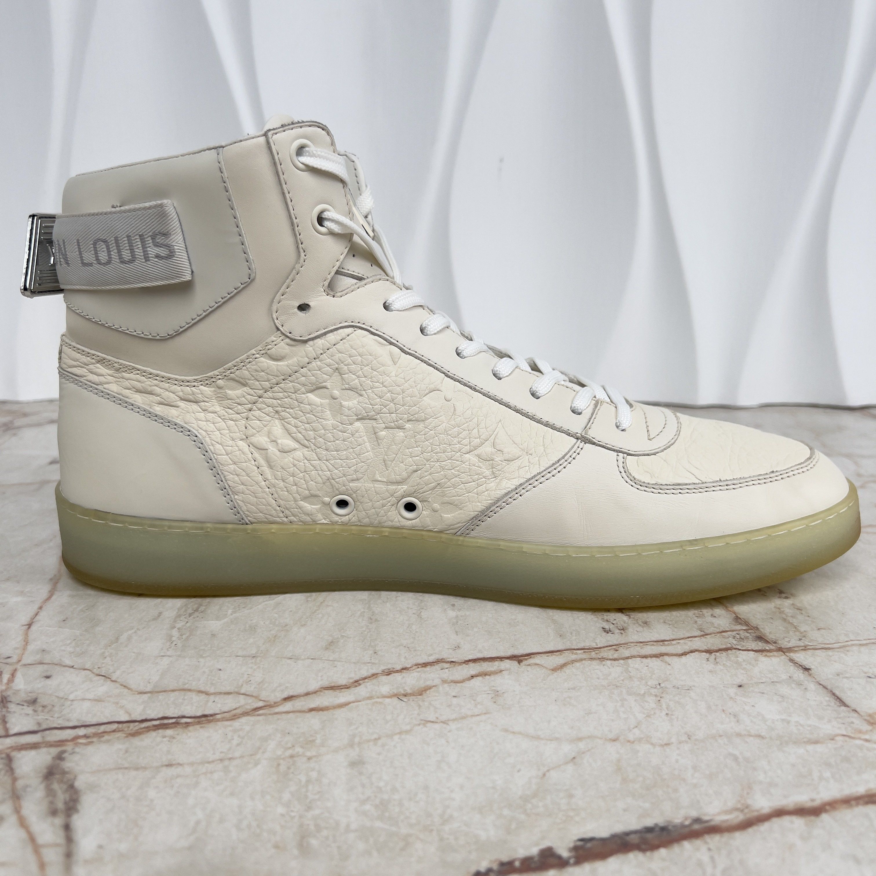 Louis Vuitton Rivoli LV Monogram Sneakers White Leather Size US 10.5 / EU 43-44 - 6 Thumbnail