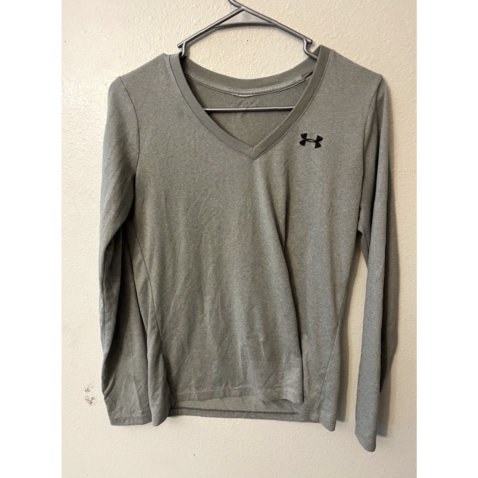 Under Armour Under Armour HeatGear Long Sleeve V-Neck Shirt Womens M Gray Shirt Size M / US 6-8 / IT 42-44 - 2 Thumbnail
