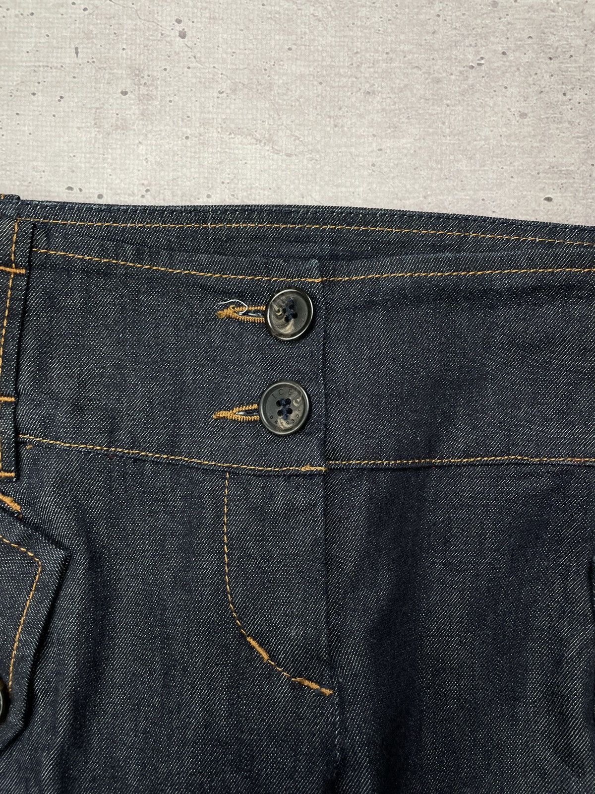 Iceberg × Vintage Vintage Iceberg Faded Luxury Jeans Size 26" / US 2 / IT 38 - 7 Thumbnail