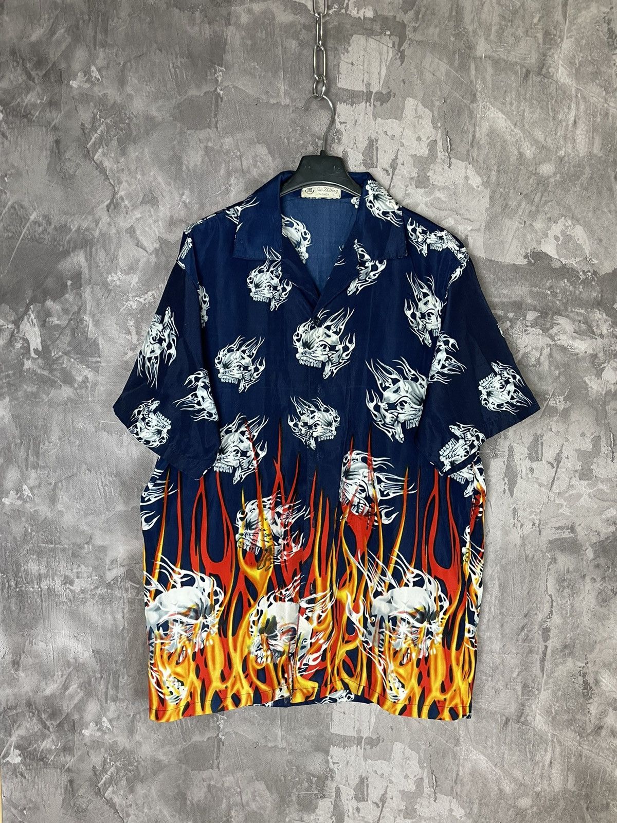Japanese Brand × Vintage Vintage Y2K Avantgarde Rare Tribal Fire Head Hawaiian Shirt Size US L / EU 52-54 / 3 - 1 Thumbnail