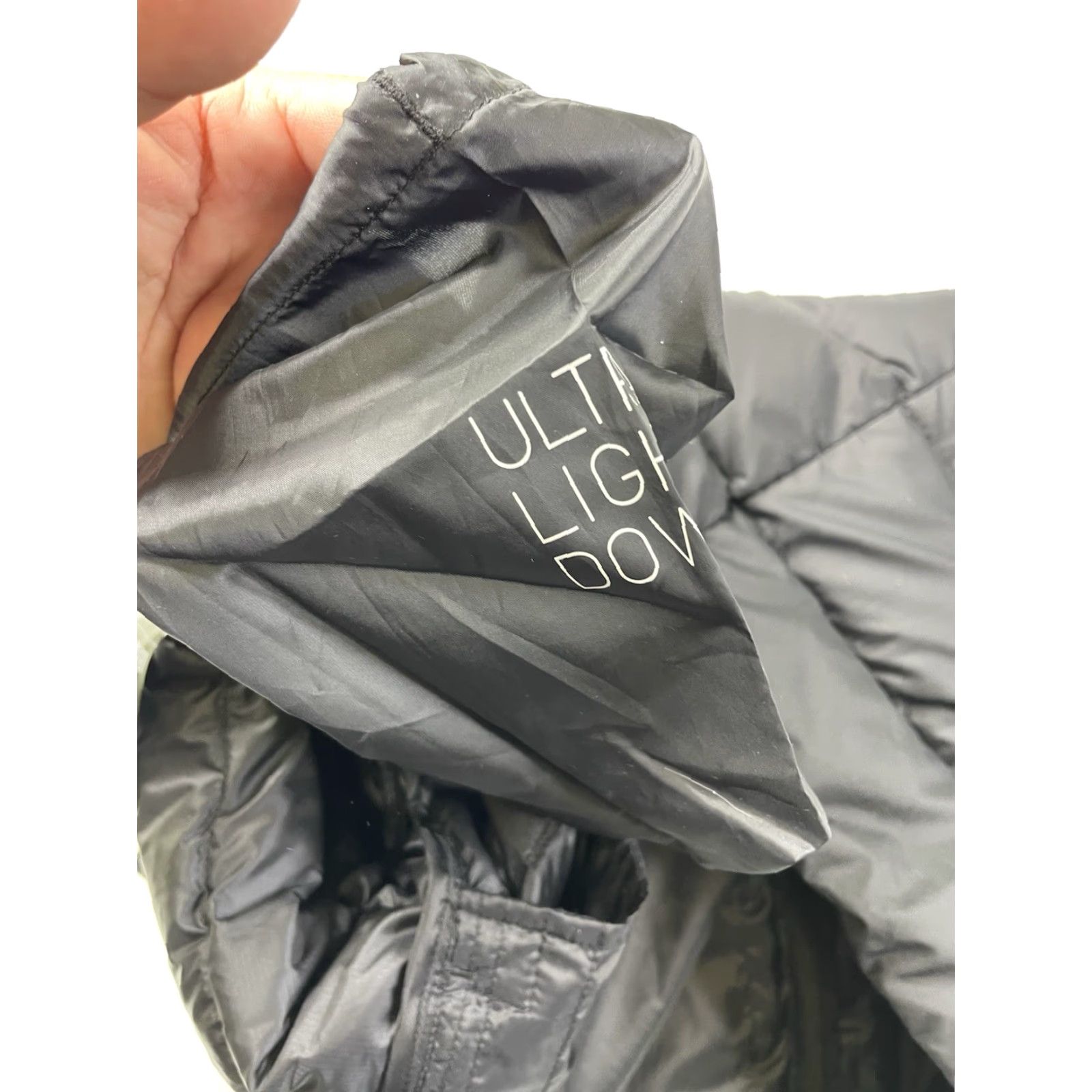 Uniqlo Uniqlo Vest Women Small Black Ultra Light Down Filled Zip Front Packable Puffer Size S / US 4 / IT 40 - 6 Thumbnail