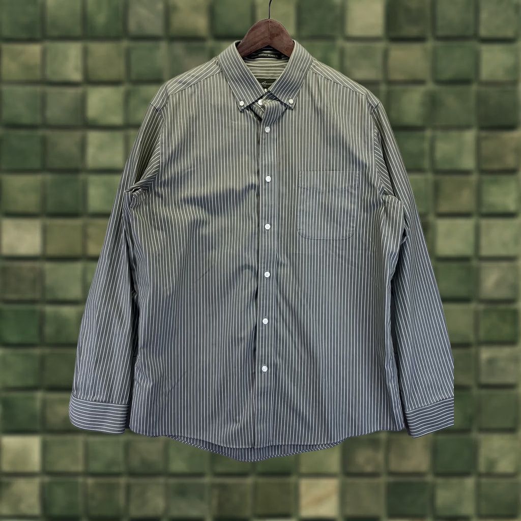 Eddie Bauer Eddie Bauer Wrinkle Resistant Relaxed Fit Green Striped Button Down Shirt SZ L Size US L / EU 52-54 / 3 - 1 Thumbnail
