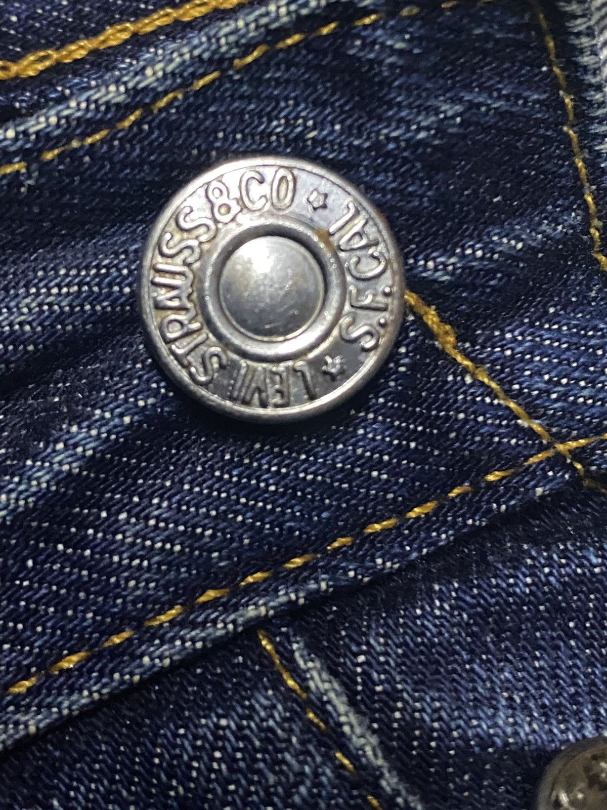 Levi's Vintage Clothing LVC 501 xx BigE ButtonFly Twist Leg Selvedge Repair Jeans Size US 32 / EU 48 - 12 Thumbnail