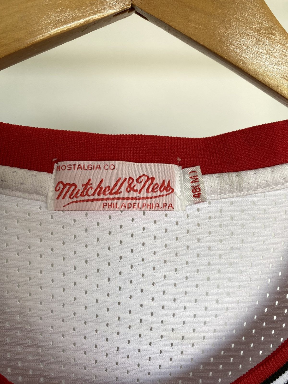 Mitchell & Ness × Vintage Mitchell & Ness Jersey Chicago Bulls 1997-98 Michael Jordan Size US M / EU 48-50 / 2 - 5 Thumbnail