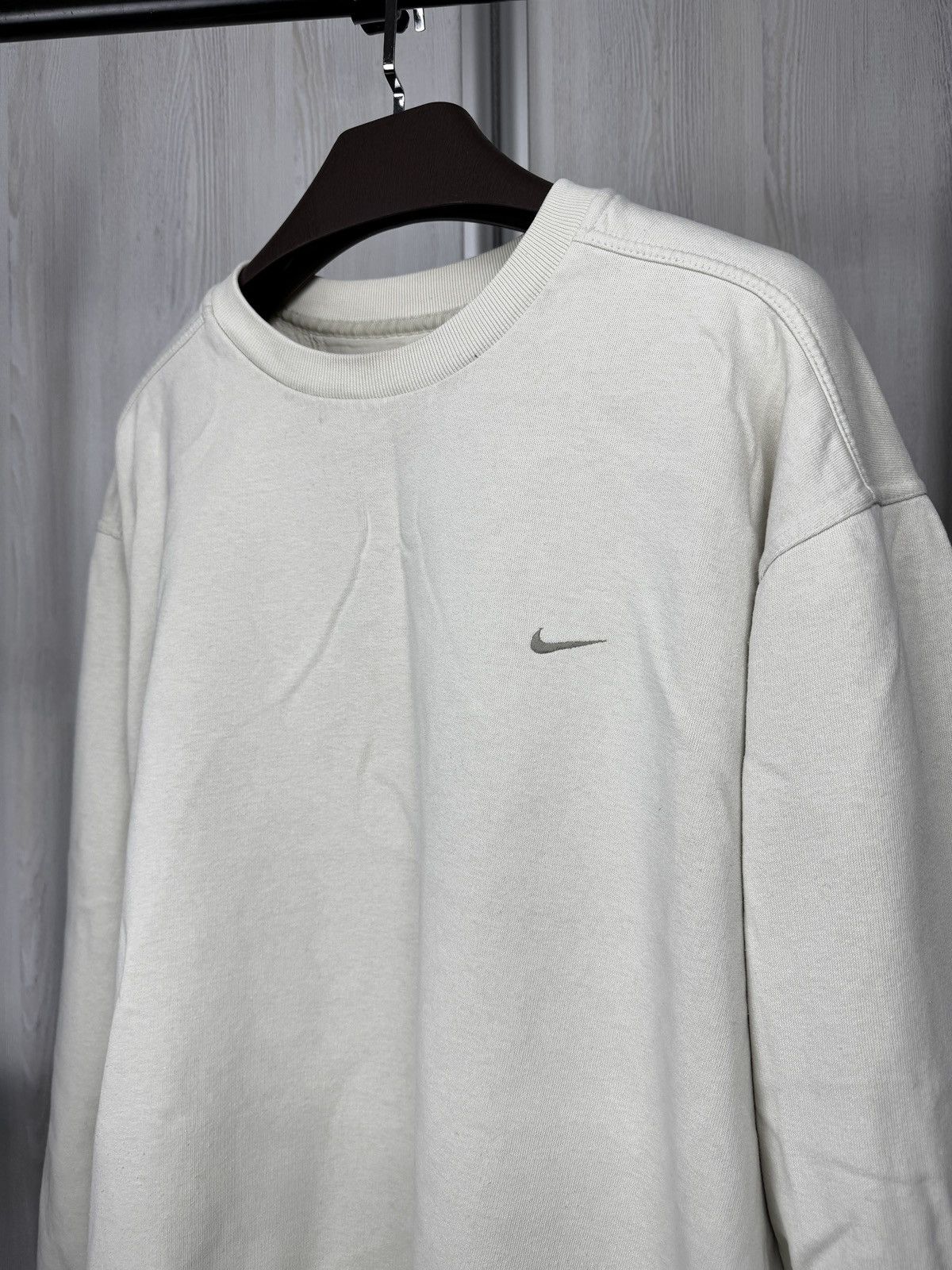 Nike Nike vintage y2k mini swoosh creamy sweatshirt pullover Size US XL / EU 56 / 4 - 4 Thumbnail