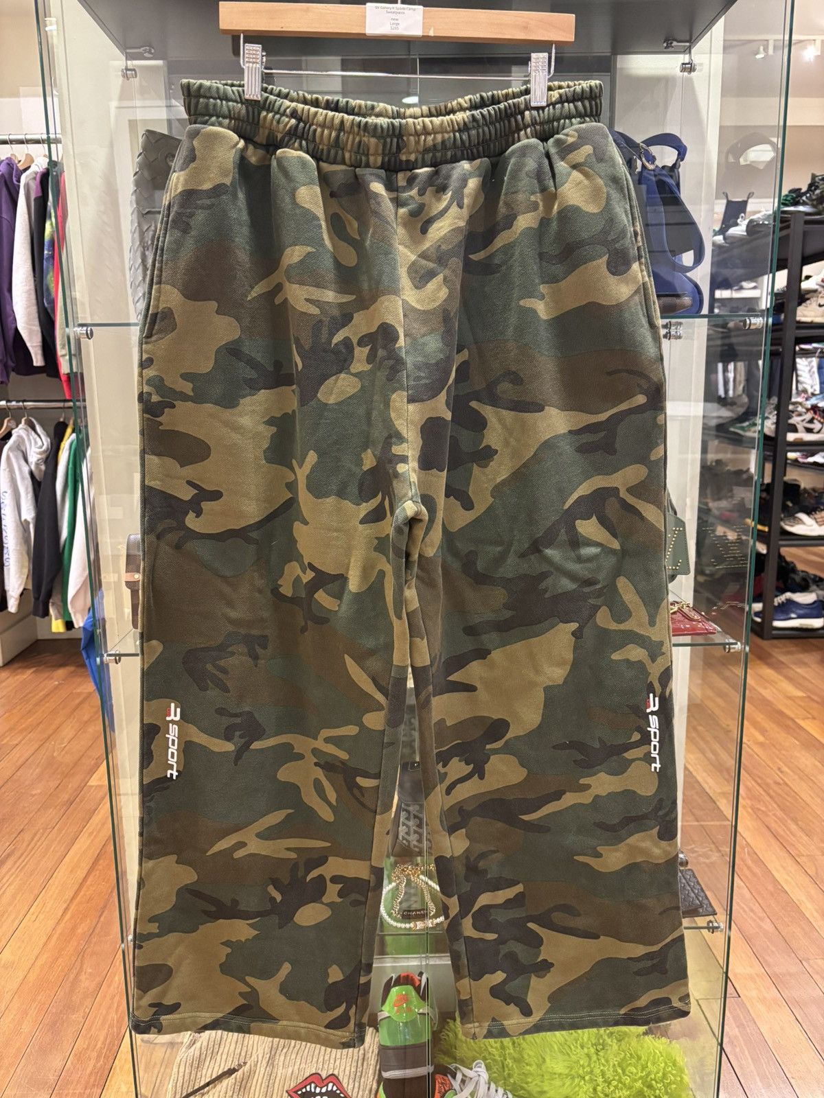 The GV Gallery The GV Gallery Raspberry Camo Sweatpants Size US 36 / EU 52 - 1 Thumbnail