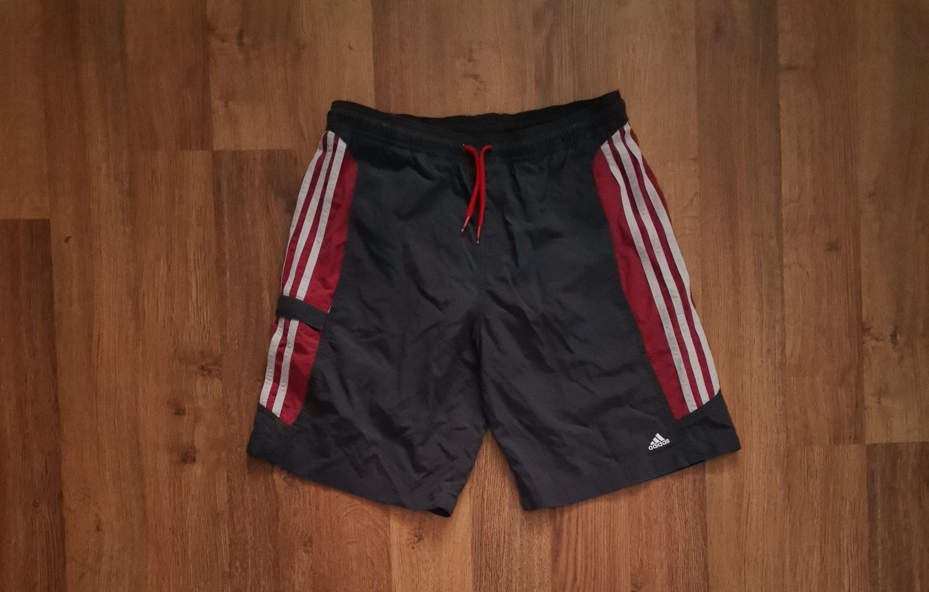 Adidas Vintage Adidas Shorts Size US 32 / EU 48 - 1 Thumbnail