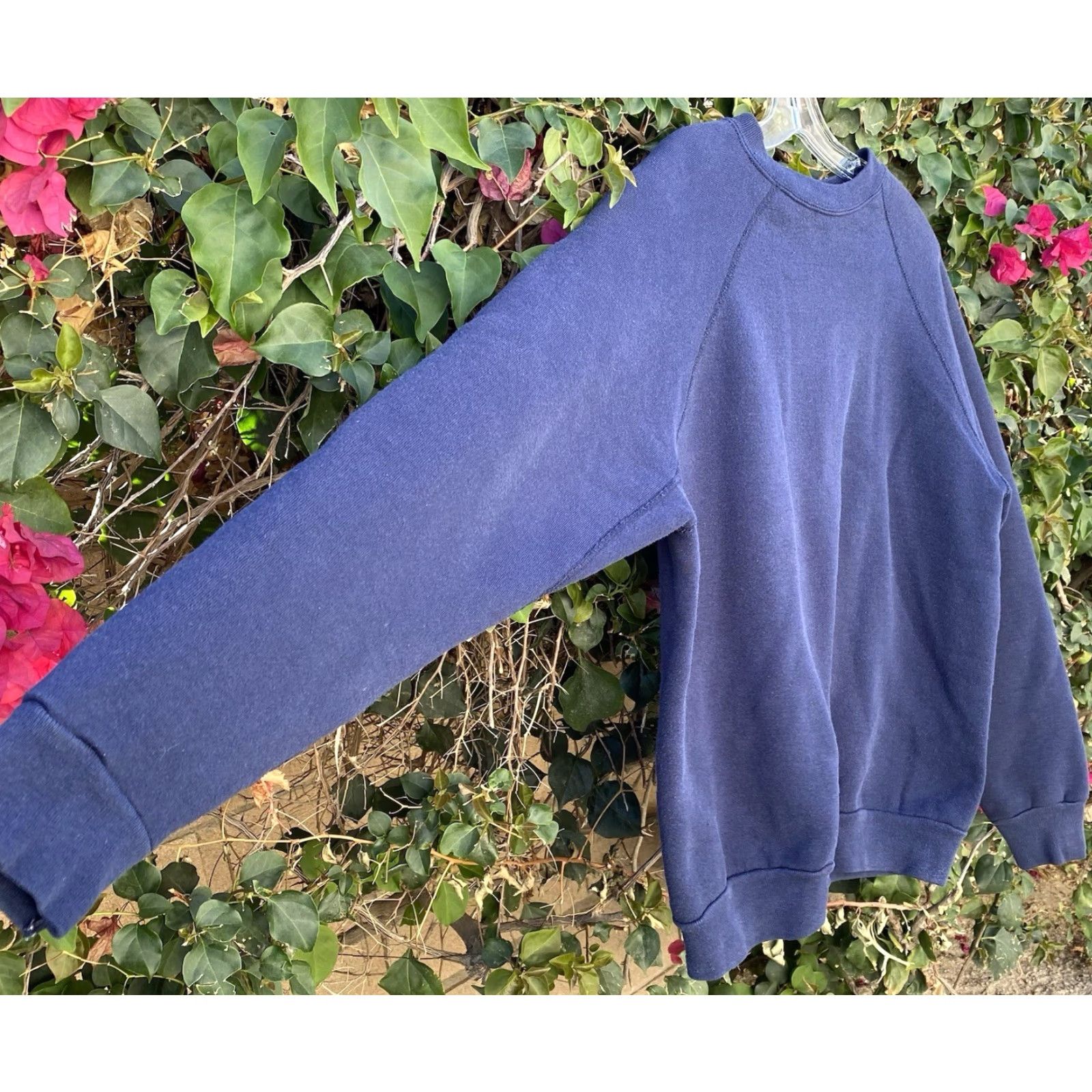 Vintage VINTAGE Discus Athletic Sweatshirt Raglan Pullover Blue XL Mens Underarm Gusset Cotton Blend Size US XL / EU 56 / 4 - 3 Thumbnail