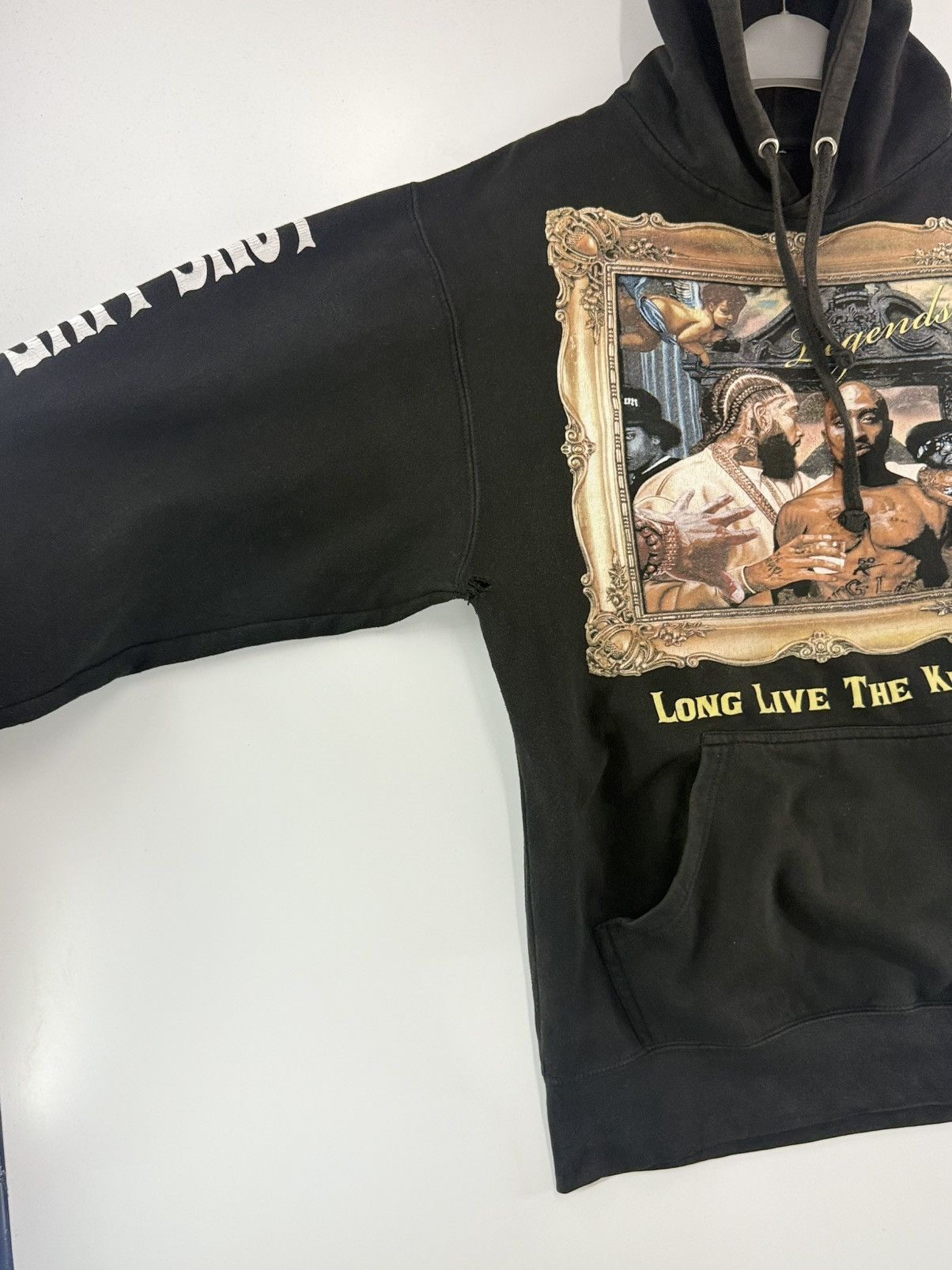 Band Tees 🔥 Lagendary Rappers Long Live the King Tupac Shakur Hoodie Size US M / EU 48-50 / 2 - 10 Thumbnail