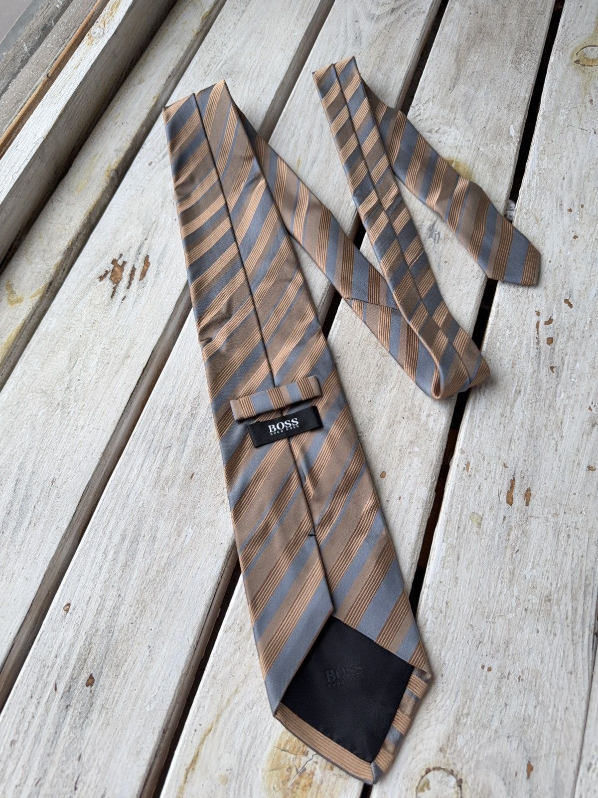 Designer × Hugo Boss Hugo Boss Made in Italy Silk Tie Brown Gray Stripe Size ONE SIZE - 4 Thumbnail