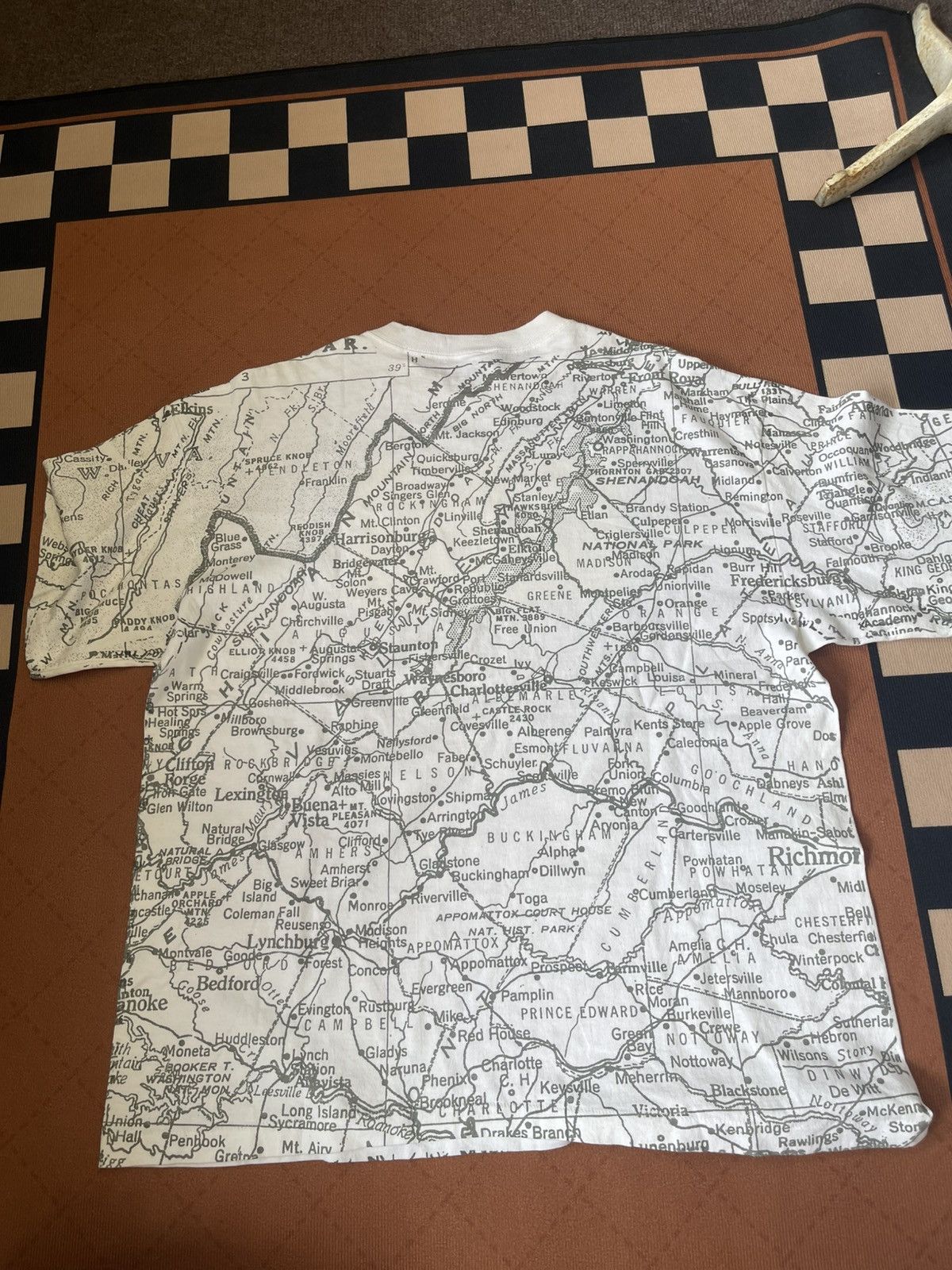 Vintage Vintage 90s Sun Sportswear Virginia AOP Map T-Shirt Size US XL / EU 56 / 4 - 5 Thumbnail
