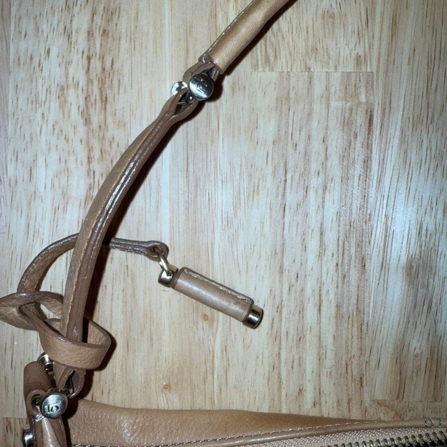 Bcbgmaxazria Liz Claiborne Leather Vintage tan Shoulder Bag Size ONE SIZE - 2 Thumbnail