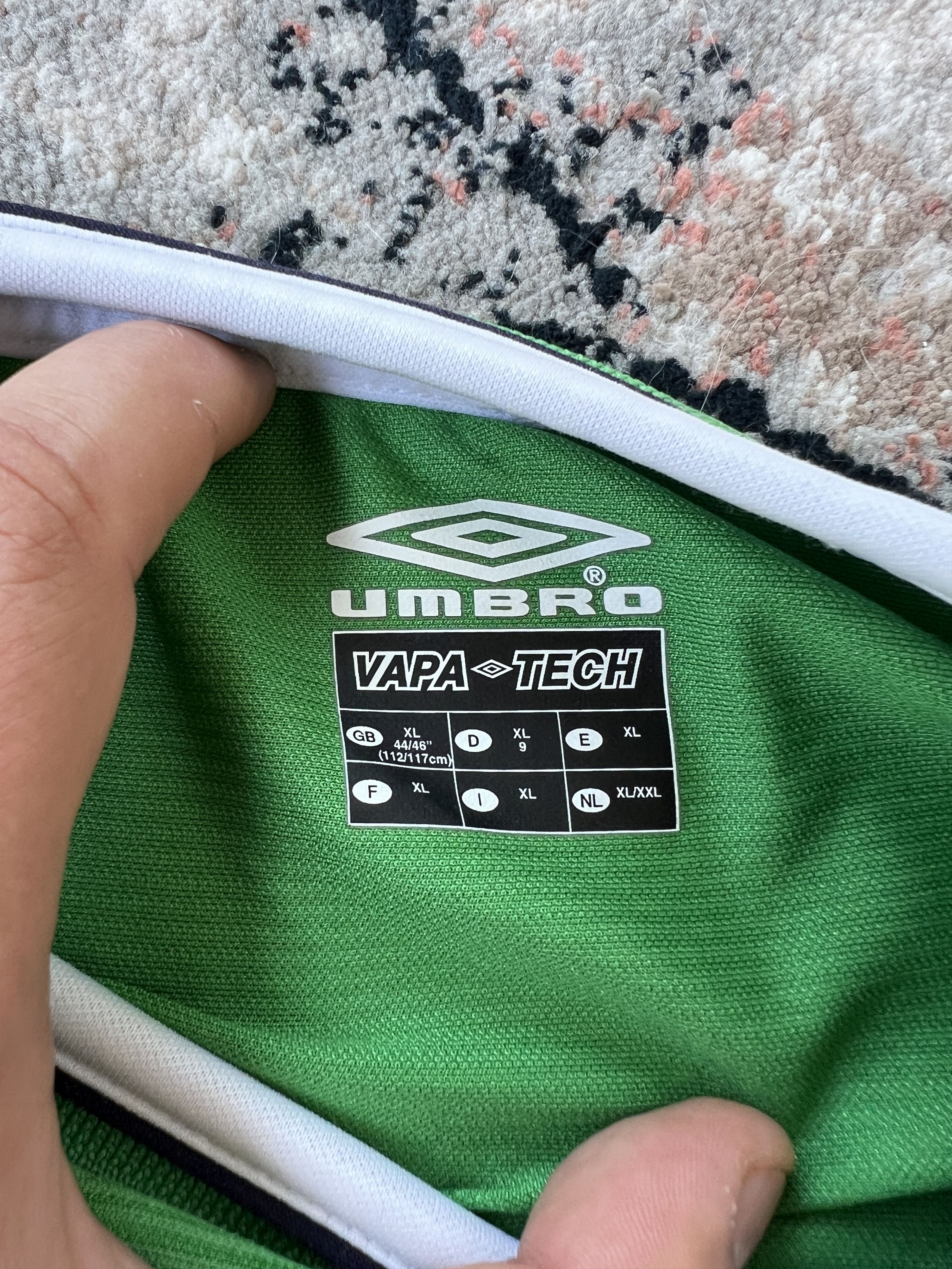 Umbro Umbro World Cup 2002 Ireland Vintage Jersey Size US XL / EU 56 / 4 - 6 Thumbnail