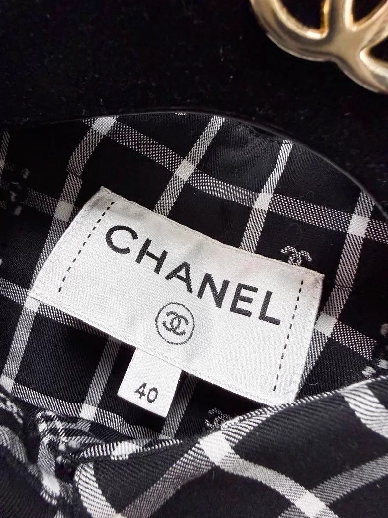 Chanel Chanel 23A handicraft workshop full black and white colour Size S / US 4 / IT 40 - 4 Thumbnail