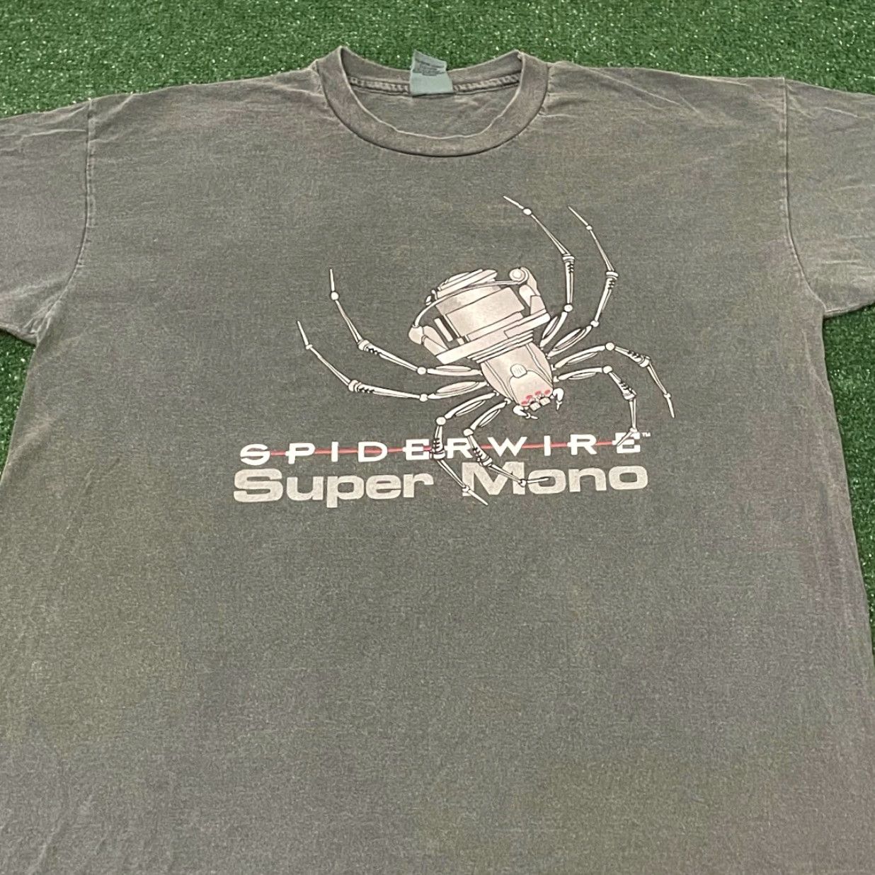 Vintage VINTAGE 90s Fishing Spider Wire Super Mono VTG Spider Fish Shirt Mens XL Green Crewneck Short Sleeve 90s Mens Size US XL / EU 56 / 4 - 3 Thumbnail