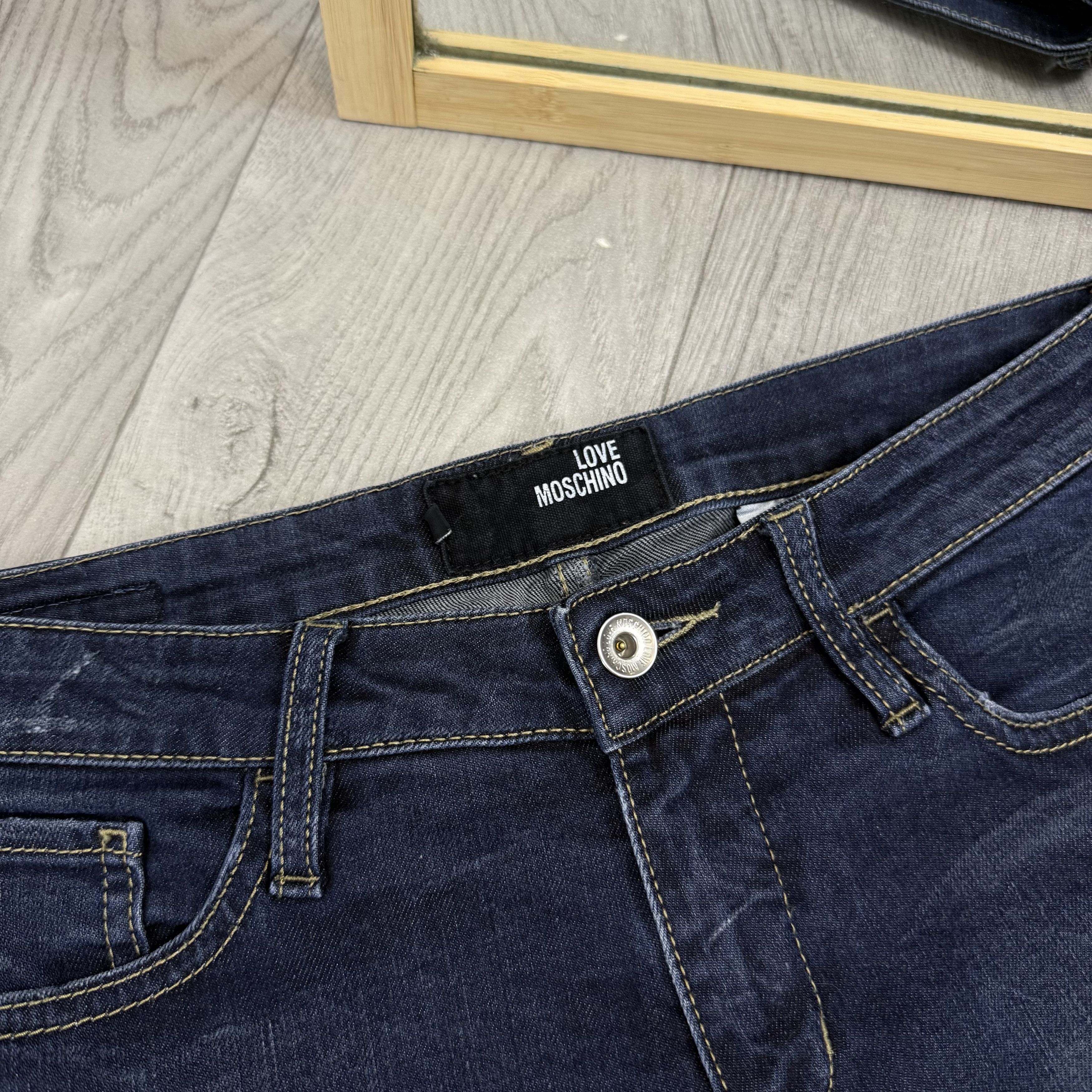 Love Moschino Vintage Love Moschino Y2K Patch Low Rise Blue Denim Jeans Size 28" / US 6 / IT 42 - 11 Thumbnail