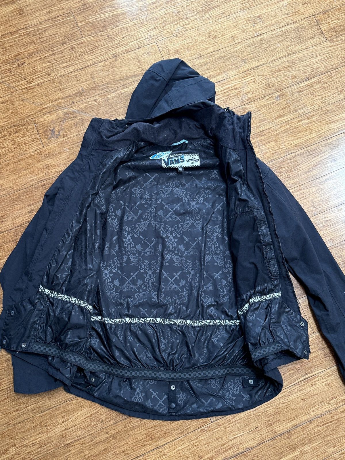 Vans Vans Iron Maiden snow jacket Size US L / EU 52-54 / 3 - 3 Thumbnail