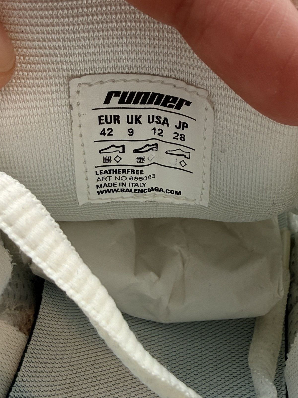 Balenciaga BRAND NEW Size 9 - Balenciaga Runner Sneaker White Size US 9 / EU 42 - 7 Thumbnail