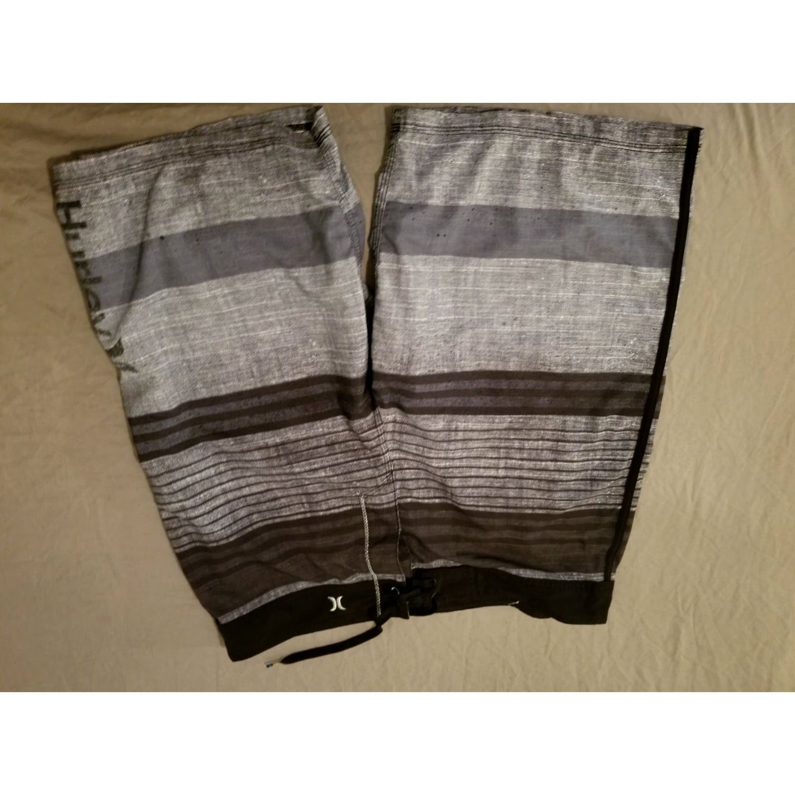 Hurley Hurley Shorts Bermuda Athletic 2XL Black Gray Mens Trunks/Shorts NYXS? Size US 39 - 3 Thumbnail