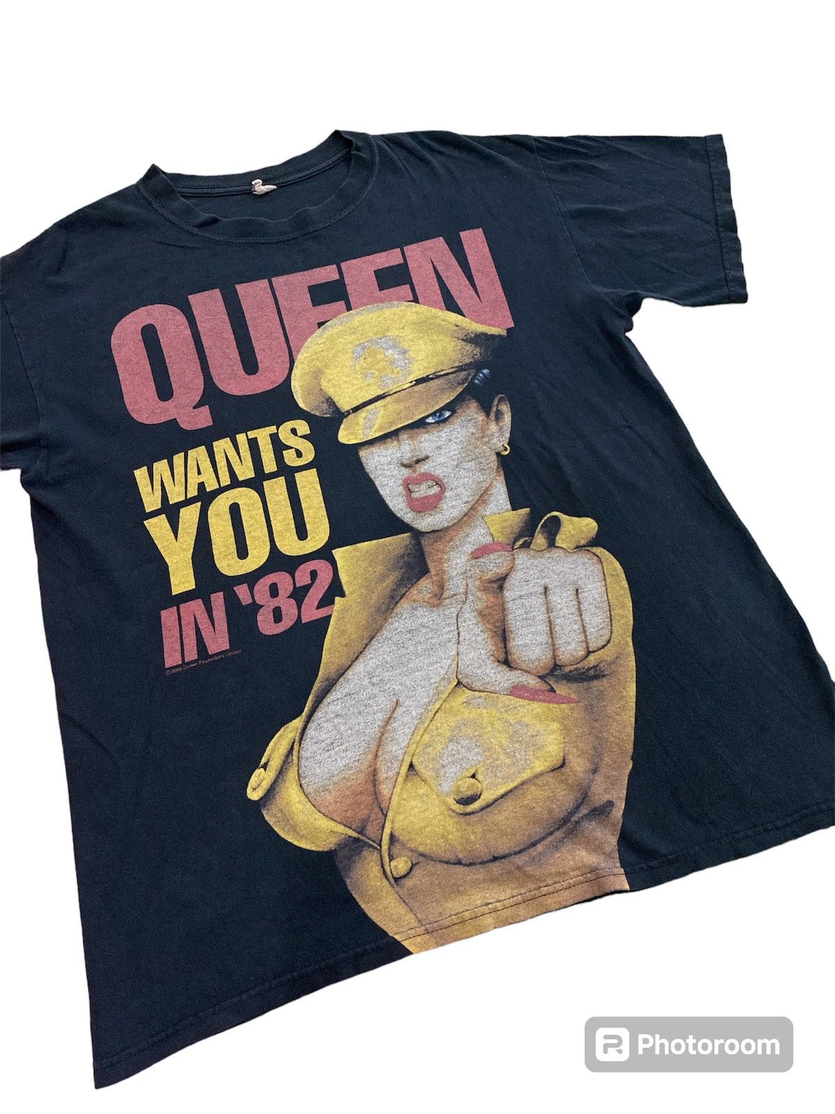 Band Tees × Vintage Vintage Queen band Y2K : Queen Wants You in 82 Hot Space T Size US L / EU 52-54 / 3 - 2 Thumbnail