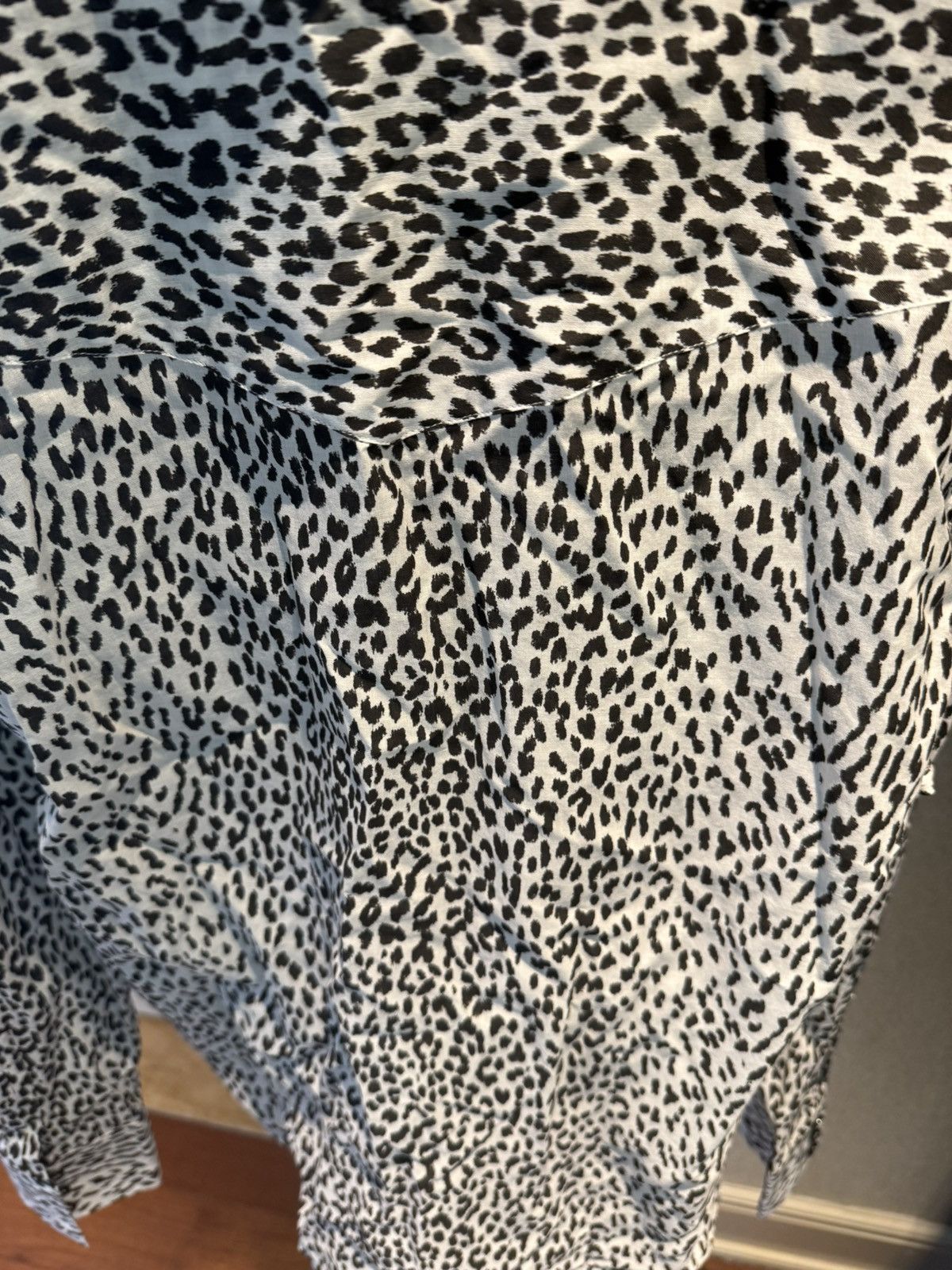 Saint Laurent Paris white Leopard的print the western shirt collar size40 Size US M / EU 48-50 / 2 - 13 Thumbnail