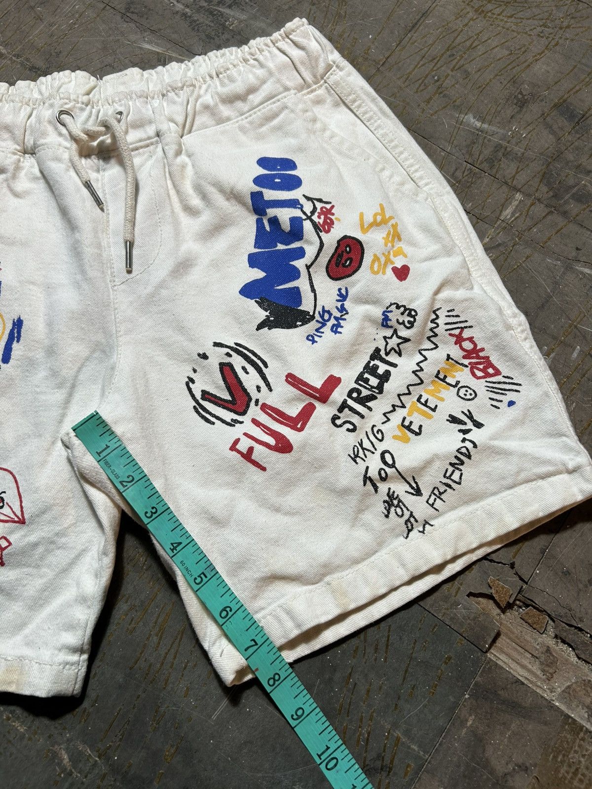 Dsquared2 × Jean-Michel Basquiat Dsquared2 X Jean Micheal Basquiat Short Pants Size US 30 / EU 46 - 16 Thumbnail
