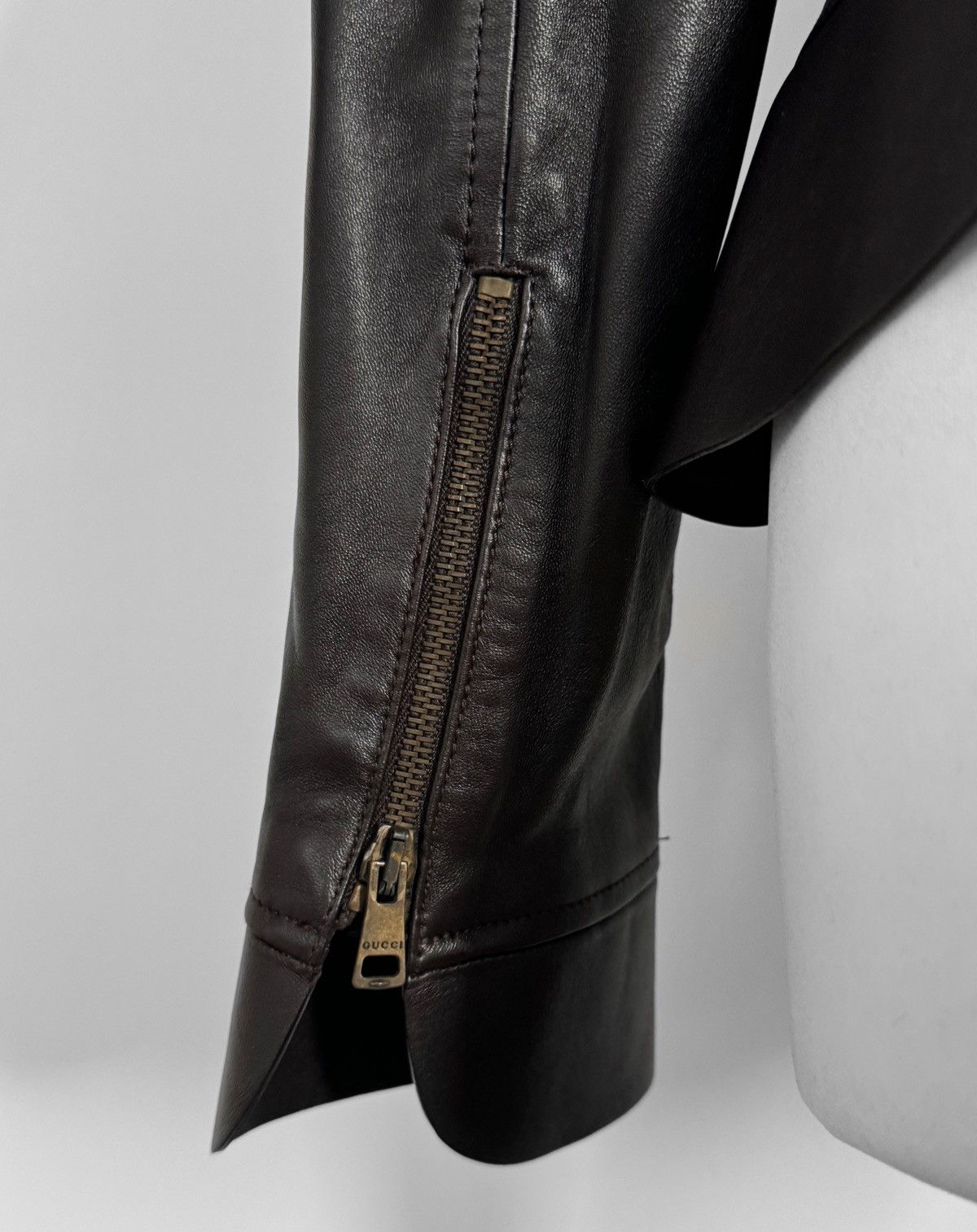 Gucci Runway Tom Ford for Gucci Asymmetrical Leather Jacket Size M / US 6-8 / IT 42-44 - 13 Thumbnail