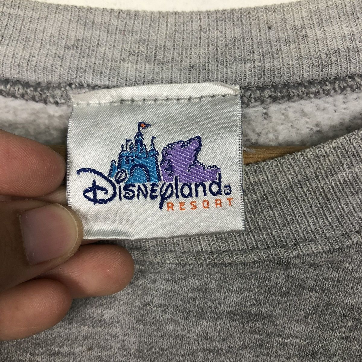 Cartoon Network 🔥VINTAGE SWEATSHIRT PULL OVER DISLAND RESORT MICKEY MOUSE Size US XL / EU 56 / 4 - 12 Thumbnail