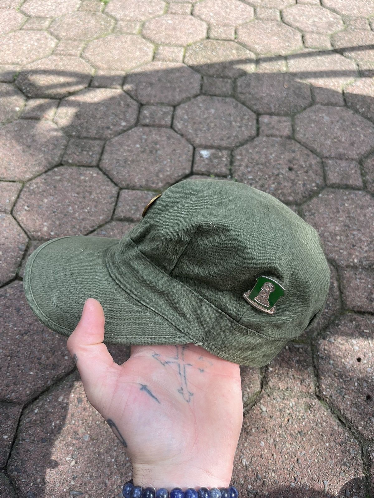 Vintage Vintage WW2 Military Hat Stylish Unique Pinned Size ONE SIZE - 3 Thumbnail