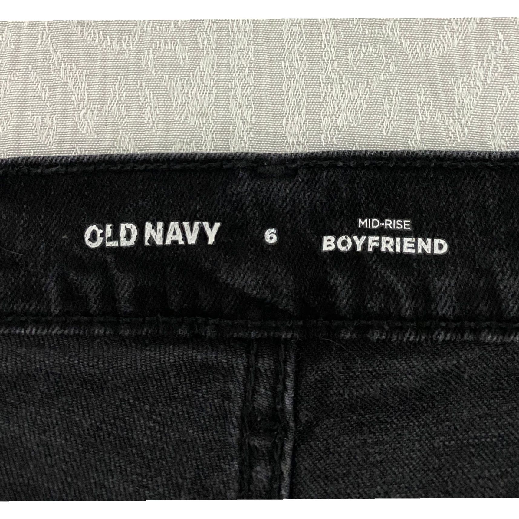 Old Navy Old Navy Womens Size 6 Black Mid-Rise Boyfriend Distressed Denim Jean Shorts Size 28" / US 6 / IT 42 - 3 Thumbnail