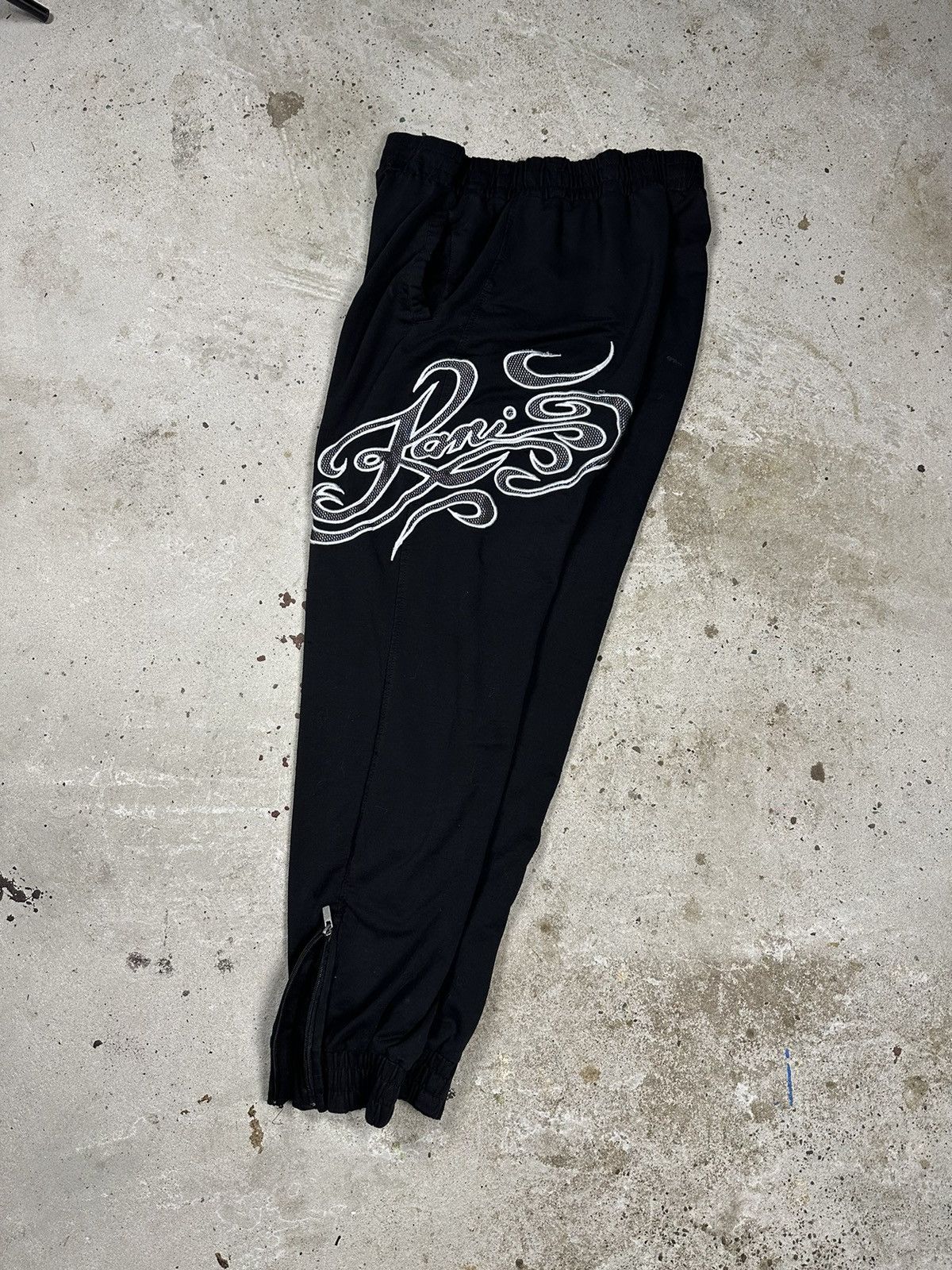 Karl Kani × Vintage Vintage Y2K Karl Kani Baggy Sweatpants Big Embroidery Logo Size US 34 / EU 50 - 1 Thumbnail