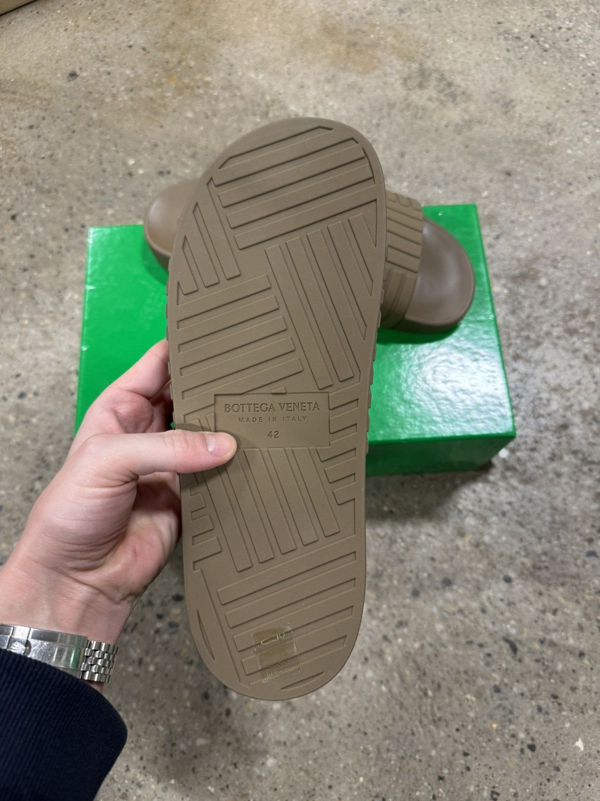 Bottega Veneta Bottega Veneta Embossed Rubber Slides NEW 550$ Size US 9 / EU 42 - 6 Thumbnail