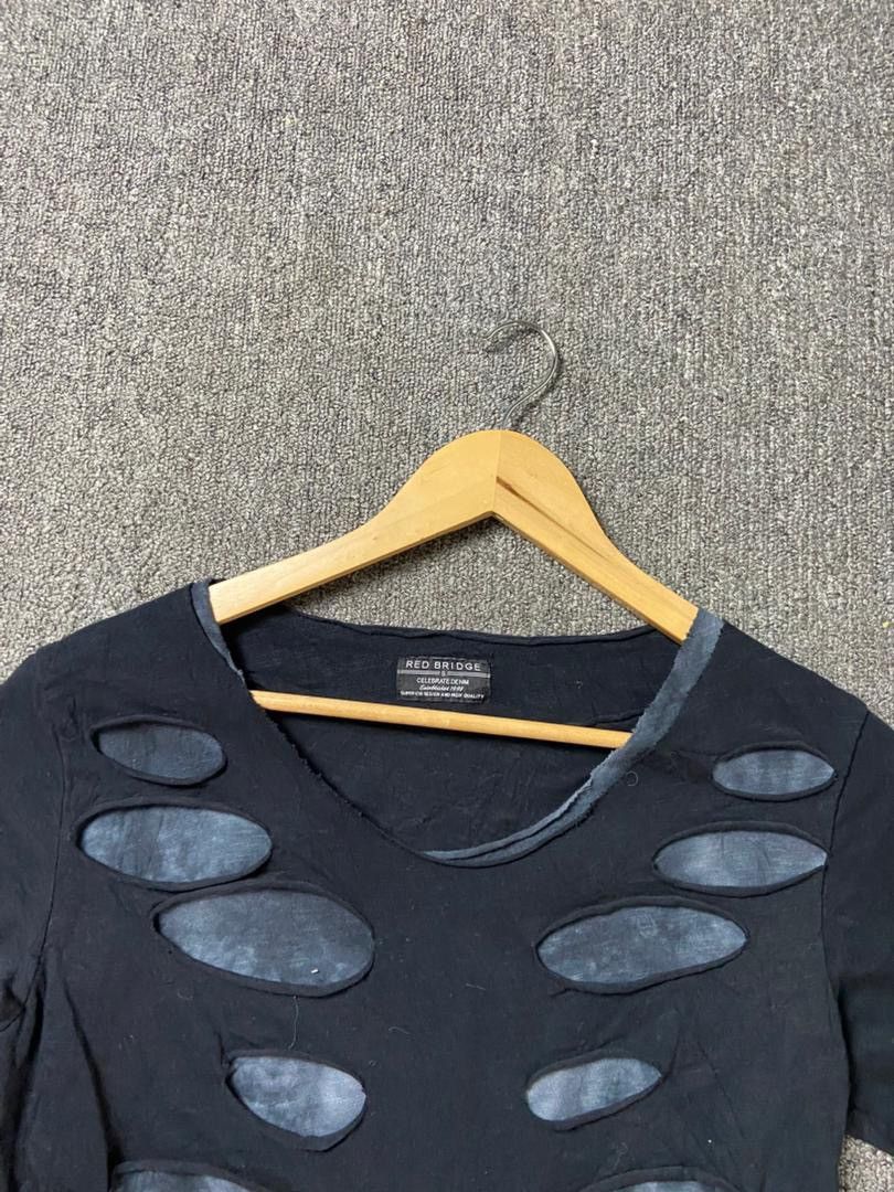 Japanese Brand Red Bridge Semi Distressed Cut Out Tshirt (201) Size US S / EU 44-46 / 1 - 6 Thumbnail