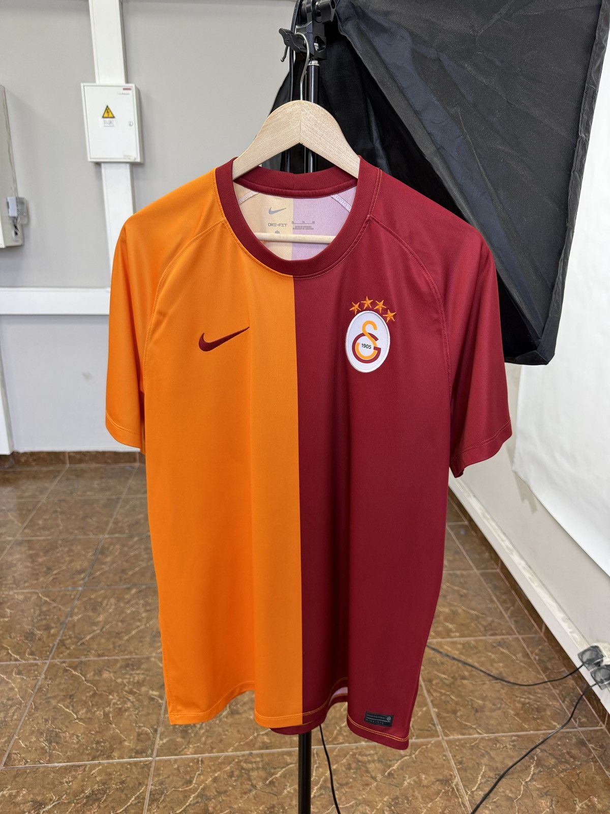 Nike 🇹🇷 23/24 Eray Iscan #46 Galatasaray Nike Home Jersey Soccer Size US XL / EU 56 / 4 - 1 Thumbnail