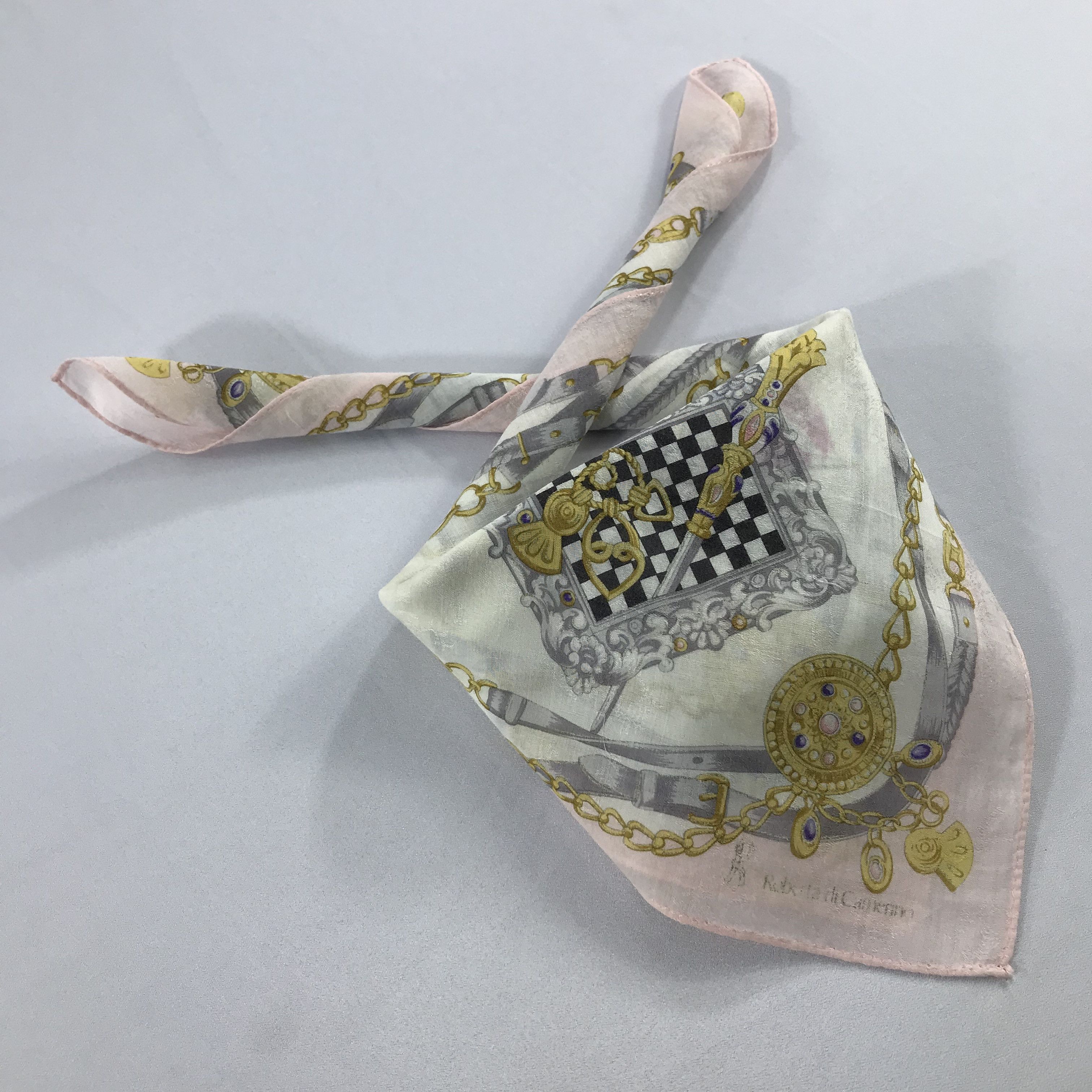 Roberta di Camerino × Vintage Roberta Di Camerino Bandana /Handkerchief/Neckerchief -S2305 Size ONE SIZE - 4 Thumbnail