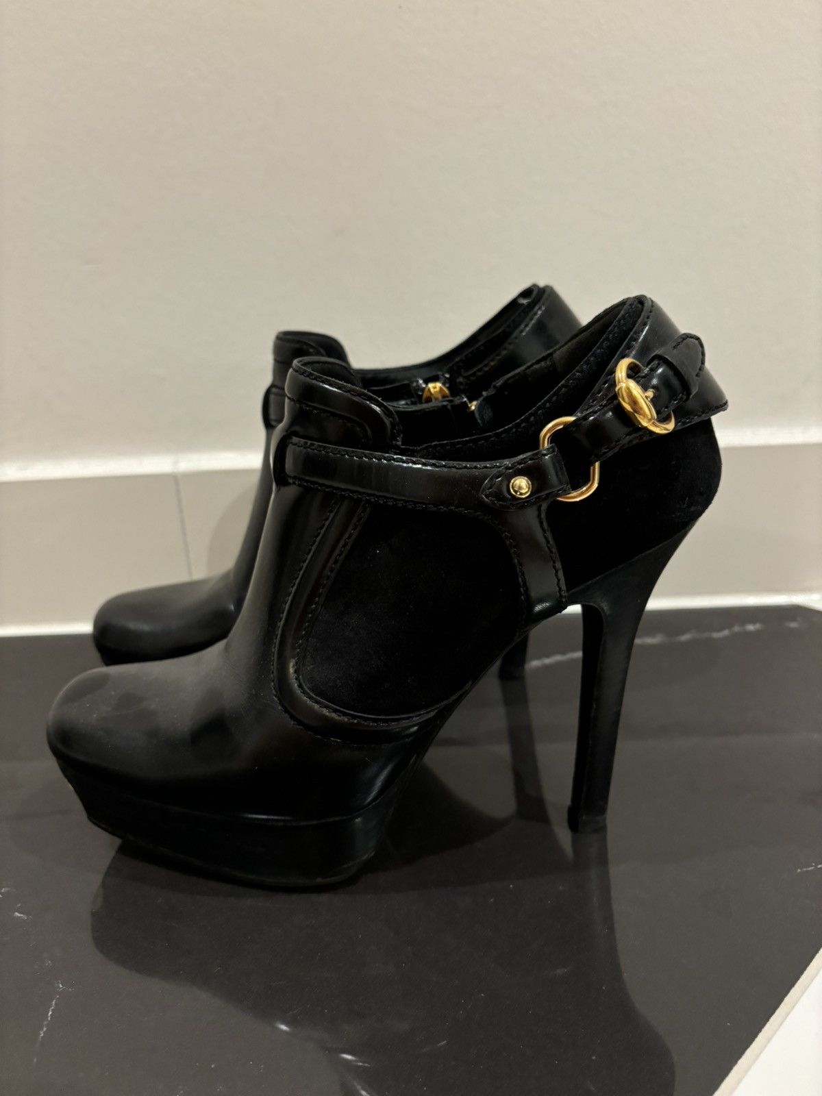 Gucci Gucci Heels from 2000s Size US 7.5 / IT 37.5 - 1 Thumbnail