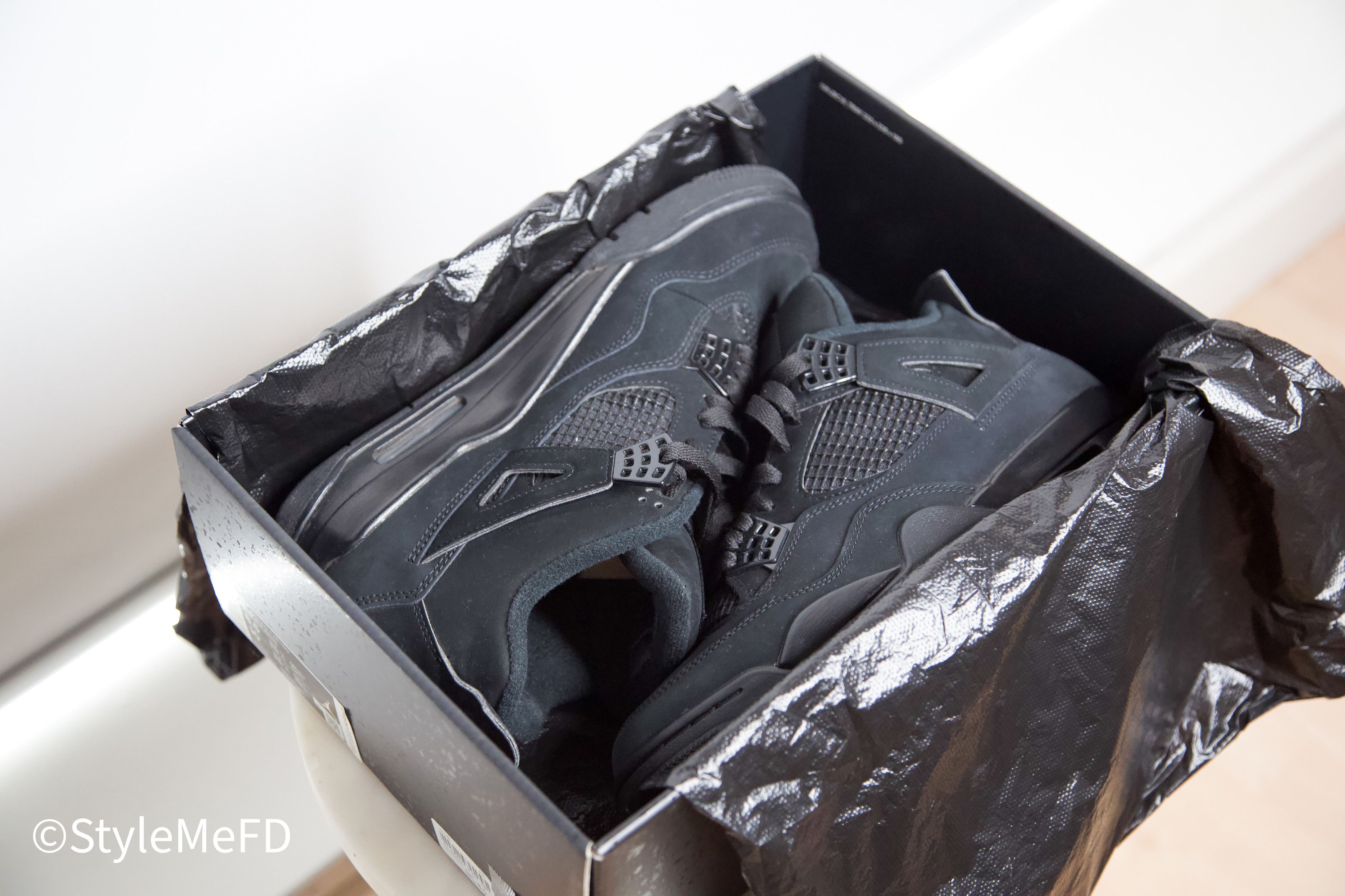 Jordan Brand 2020 NIKE AIR JORDAN 4 RETRO "BLACK CAT" - MENS 8.5 w BOX Size US 8.5 / EU 41-42 - 6 Thumbnail