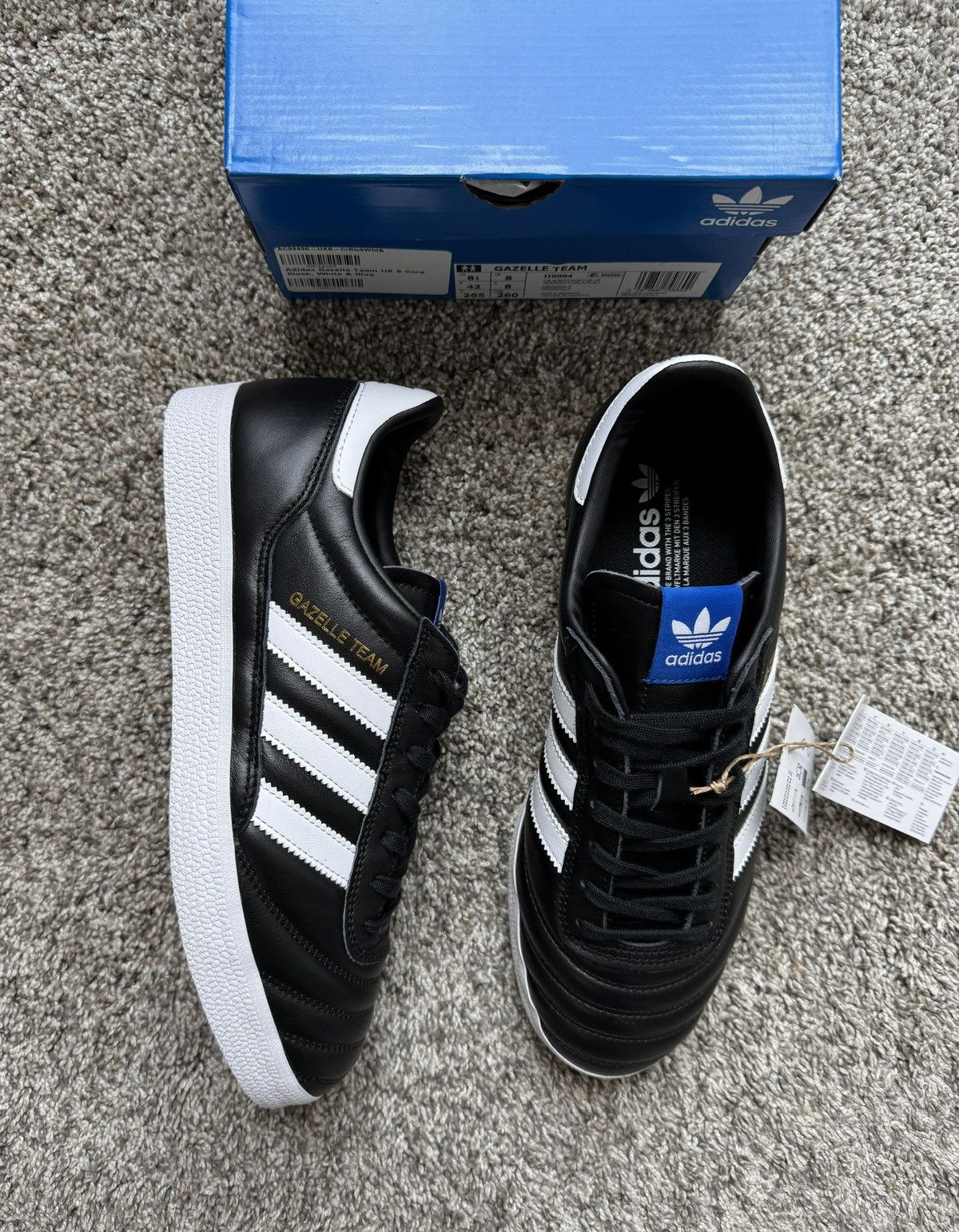 国内配送 adidas GAZELLE TEAM C.BLACK/F.WHITE/BLUE Adidas Gazelle Team sneakers » bestel nu online!