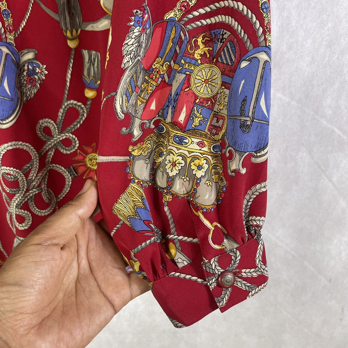 Designer × Japanese Brand × Vintage Vintage Japanese Baroque Novelty Chain Silk Shirt Size L / US 10 / IT 46 - 9 Thumbnail