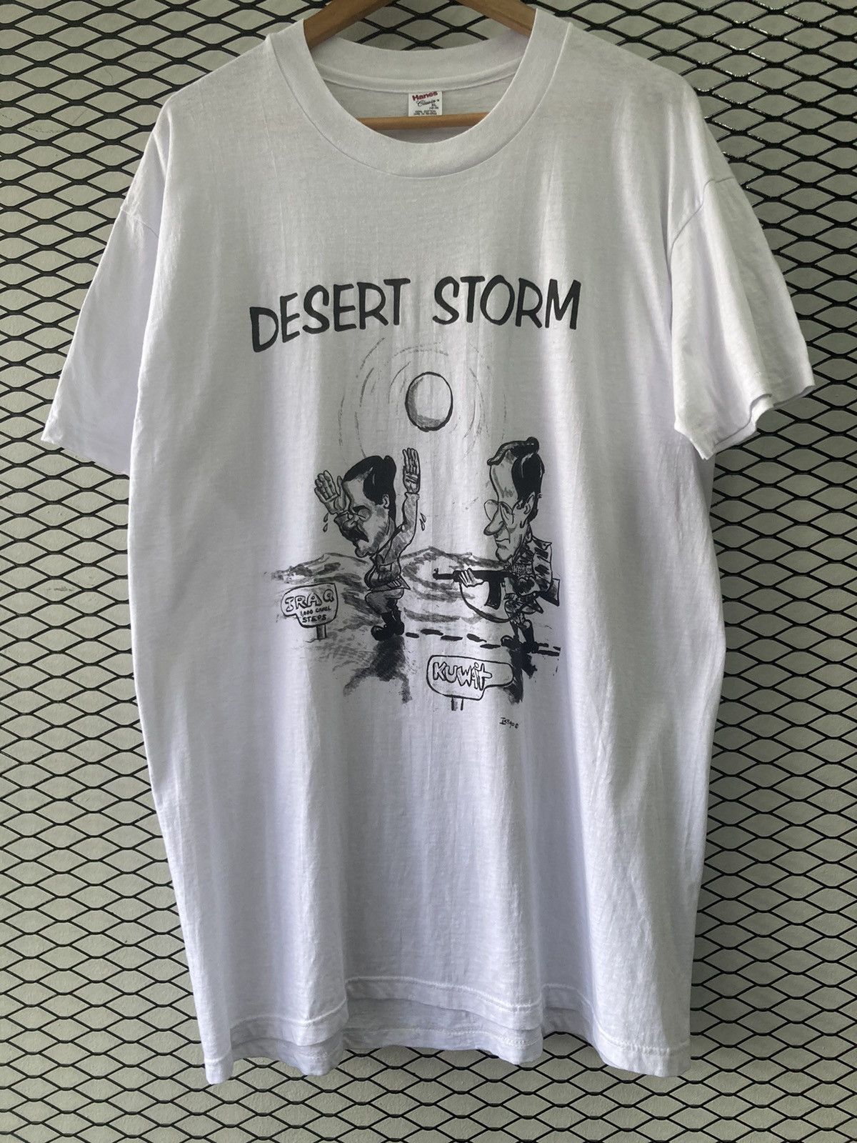 Hanes × Vintage Vintage Desert Storm tee Size US XL / EU 56 / 4 - 1 Thumbnail