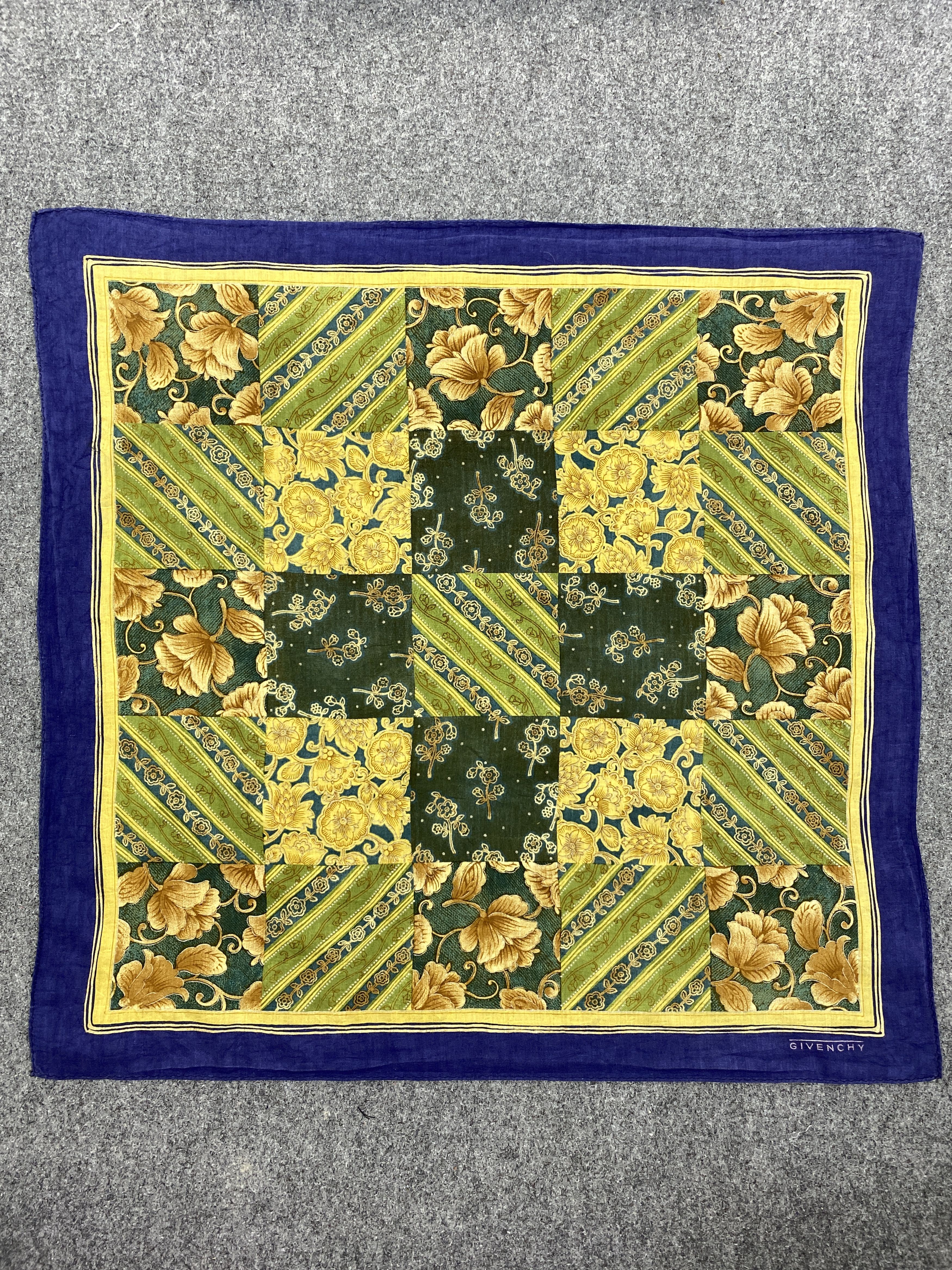 Givenchy Vintage Givenchy Handkerchief / Neckerchief HKC0983 Size ONE SIZE - 4 Thumbnail