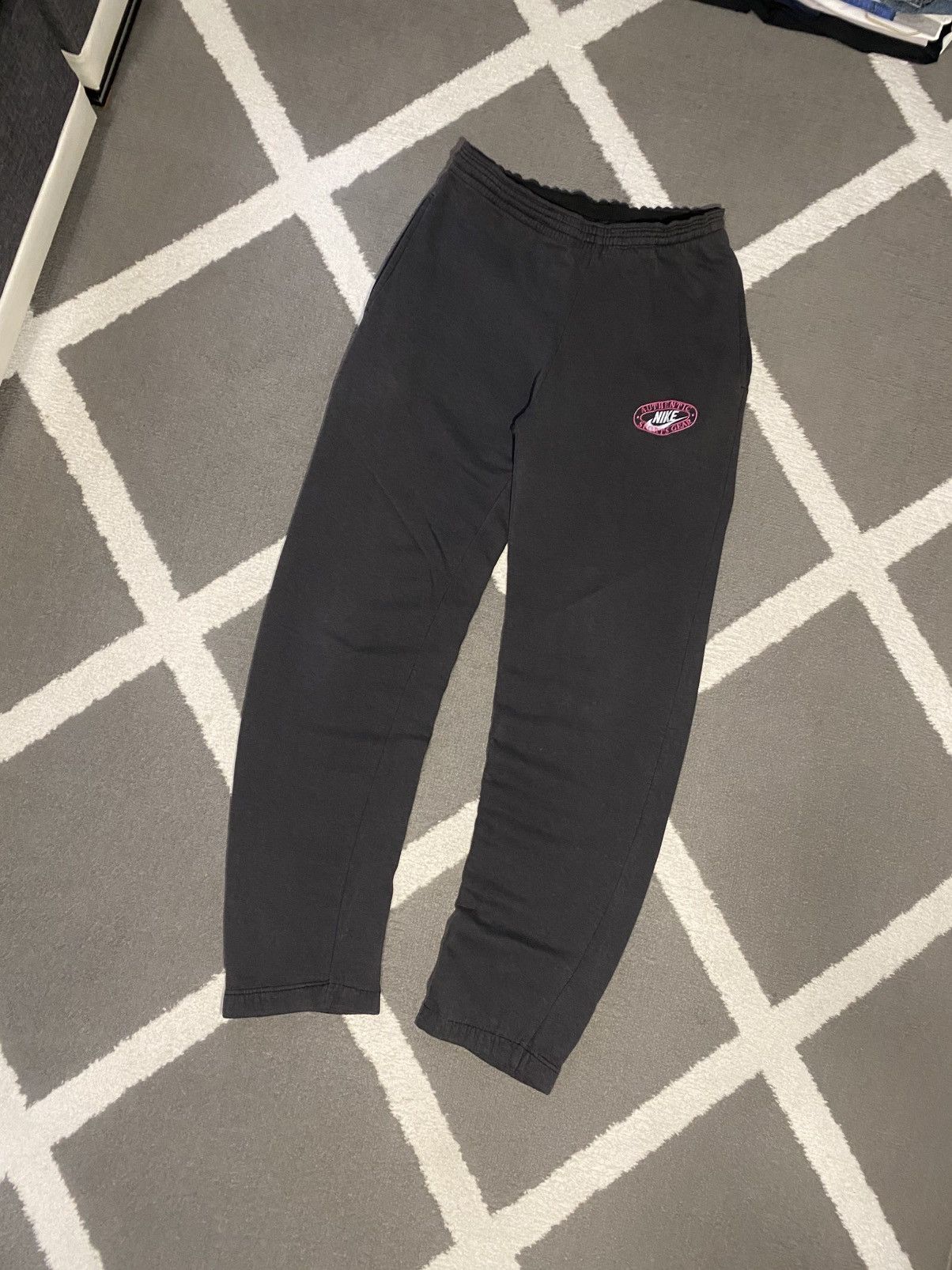 Nike × Vintage Vintage 80’s Nike Swoosh Loose Fit Sweatpants Size US 30 / EU 46 - 1 Thumbnail