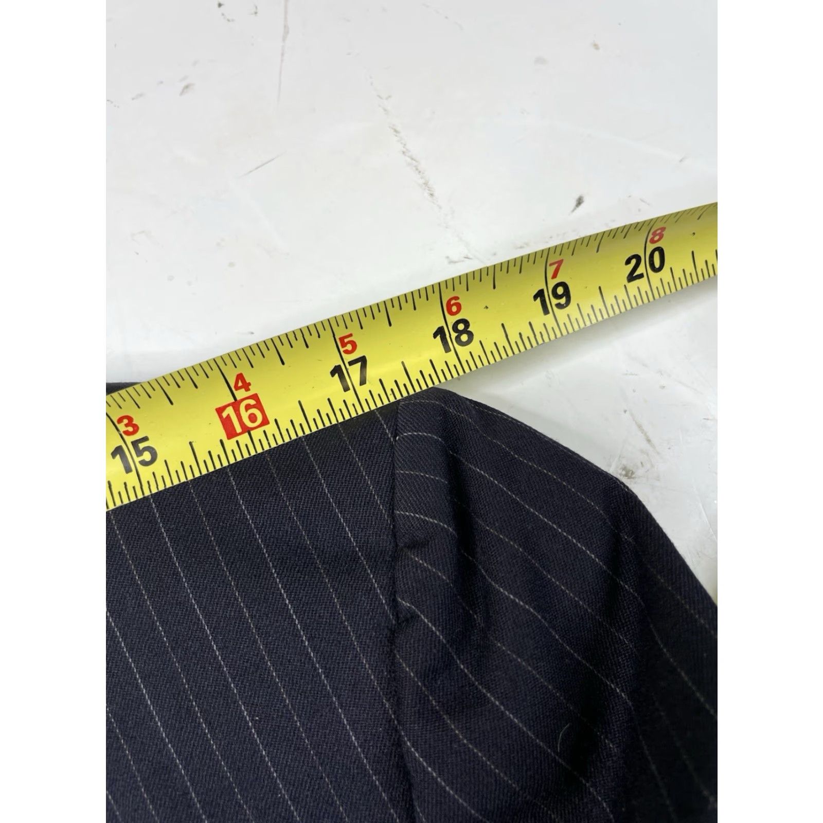Vintage Oxxford Blazer Jacket Men 42 Athletic Dark Navy Blue Pinstripe Two-Button Single-Vented Regular Length Striped Sports Coat Coat Space Size 42R - 6 Thumbnail