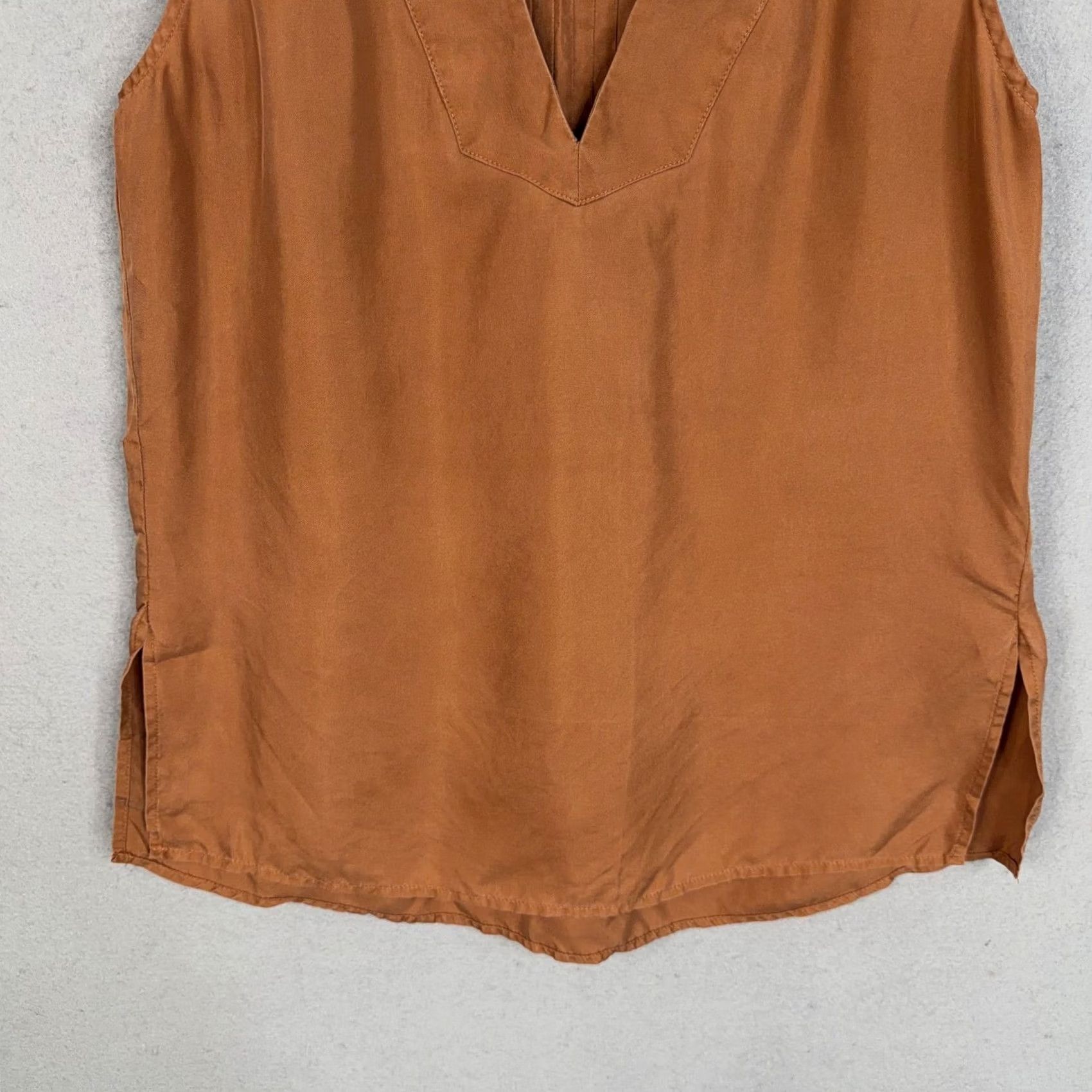 Reiss Reiss Tank Top Womens 4 Brown 100% Silk V Neck Pleated Basic Career Workwear Satin Sleeveless Shirt Womens Boys Girls Mens Size S / US 4 / IT 40 - 3 Thumbnail