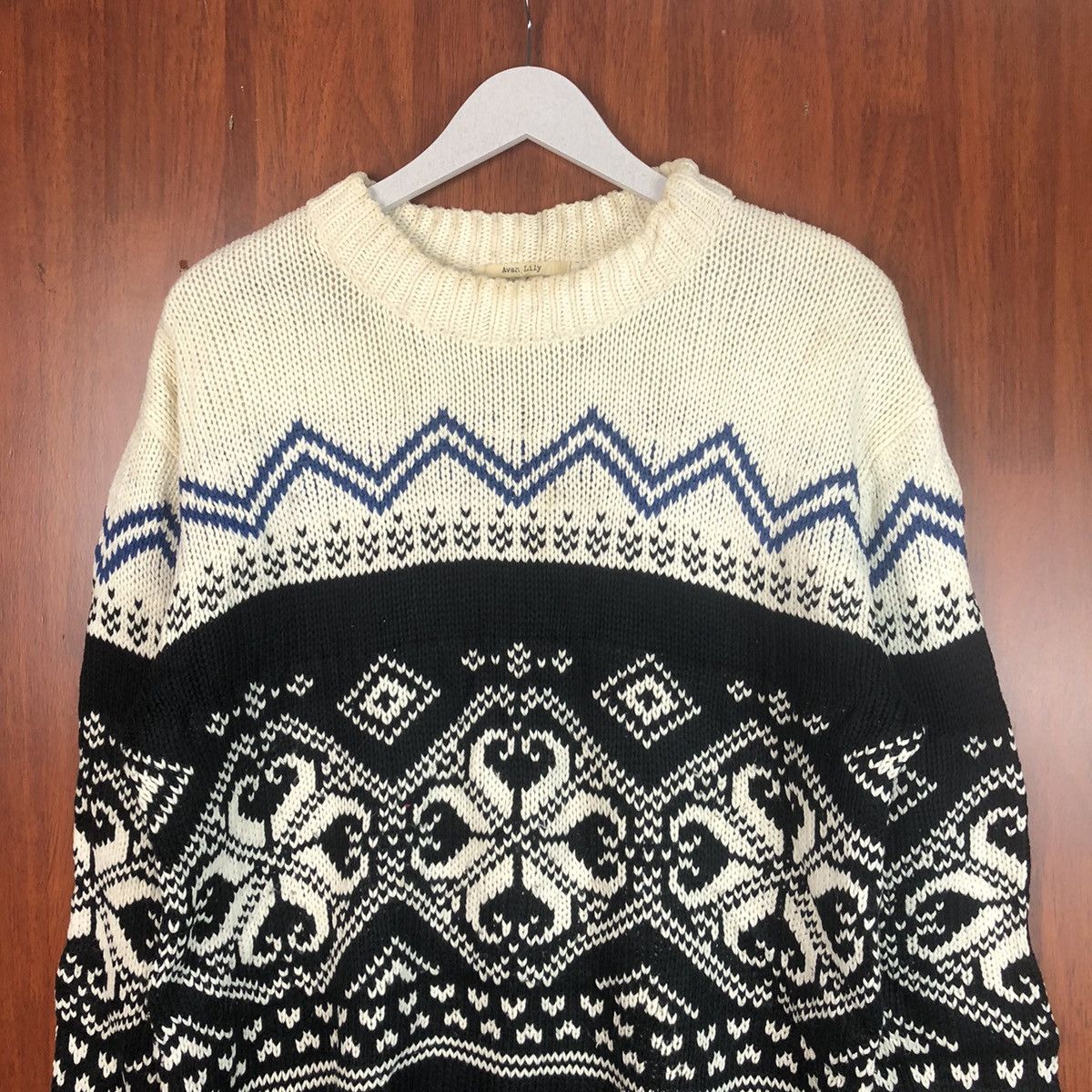 Vintage Avan Lily White art vintage Knitwear #7497 Size M / US 6-8 / IT 42-44 - 2 Thumbnail