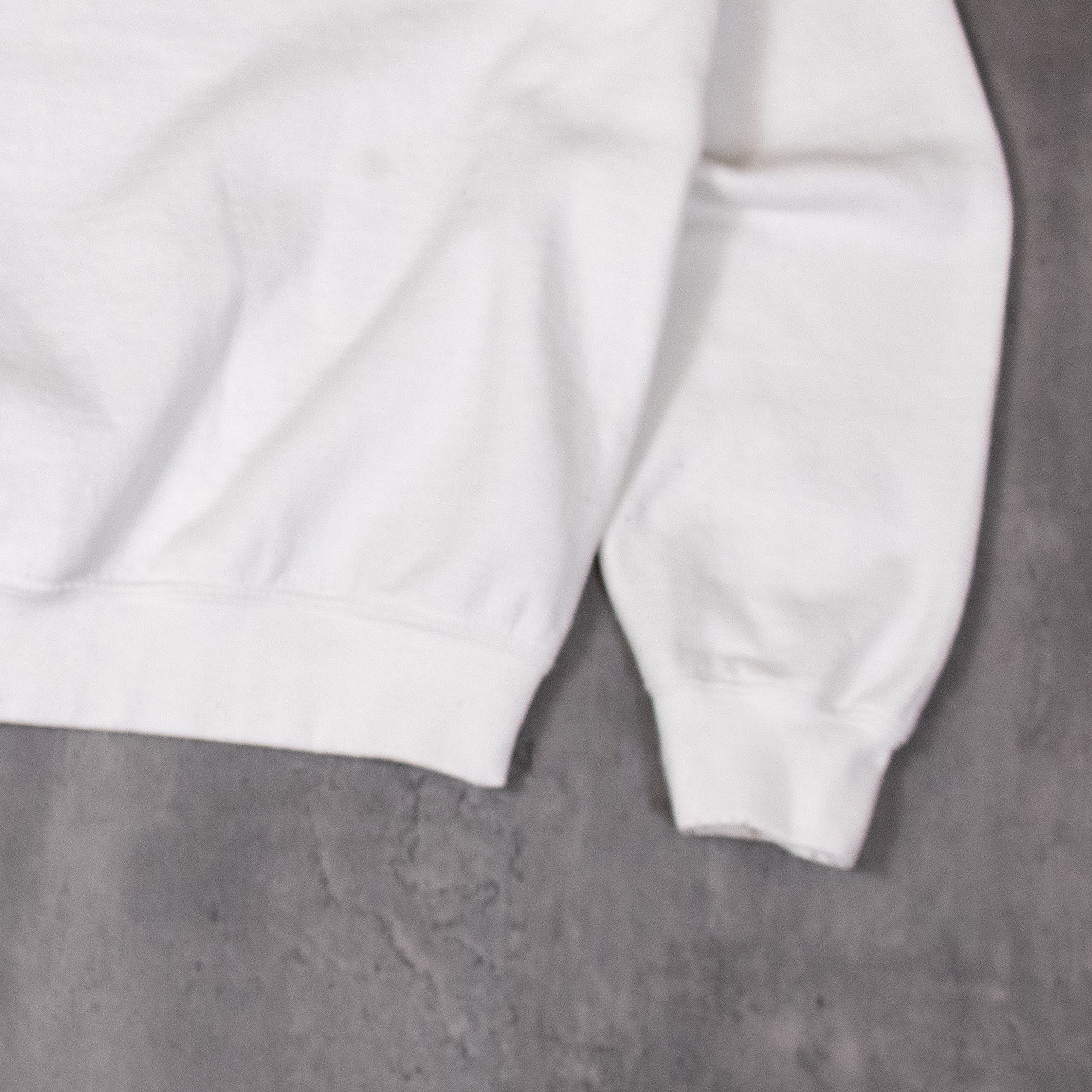 Vintage VTG Y2K 2000's Ice Queen Boxy White Crewneck Sweater Size US M / EU 48-50 / 2 - 9 Thumbnail