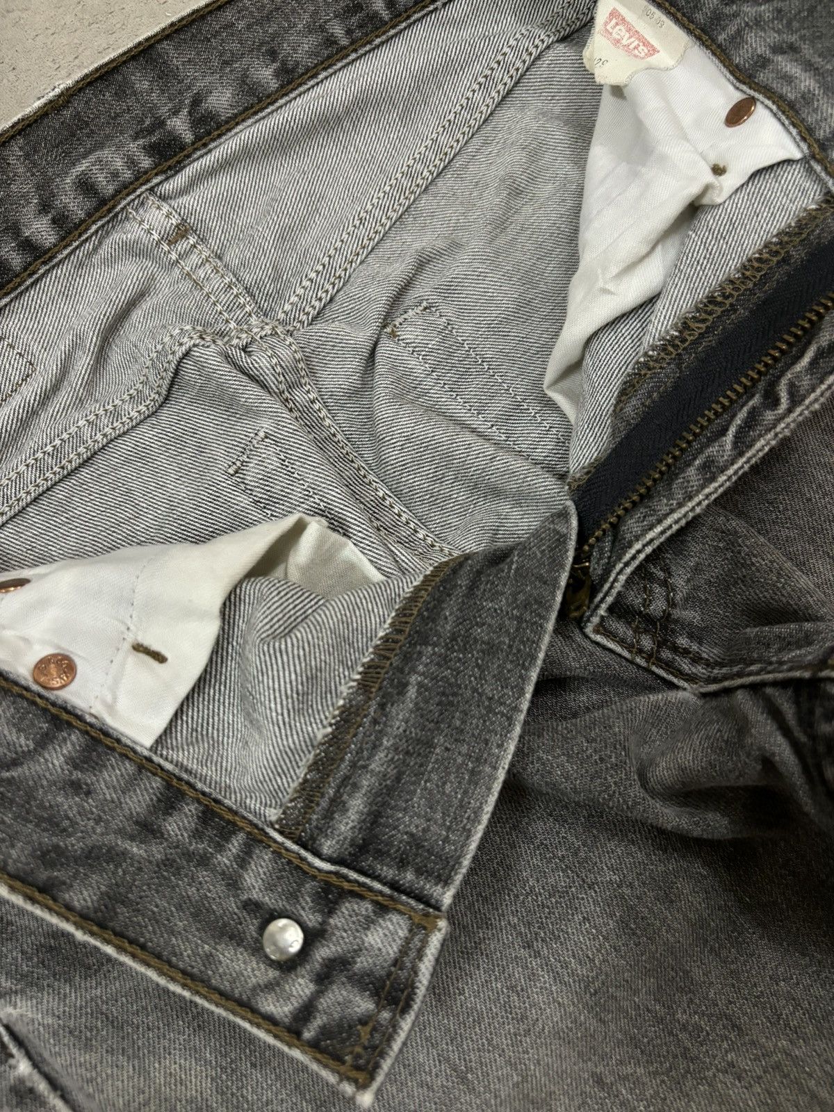 Levi's Vintage 80s Levis 505 Faded Distressed Grunge Jeans 29x27 Size US 29 - 22 Thumbnail